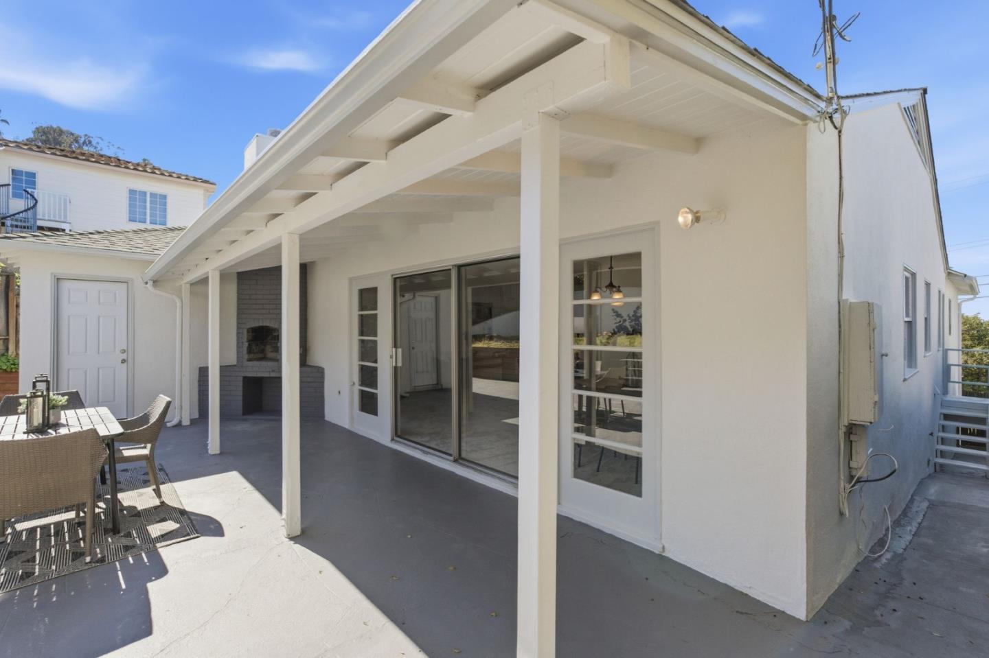 291 West 39th Avenue