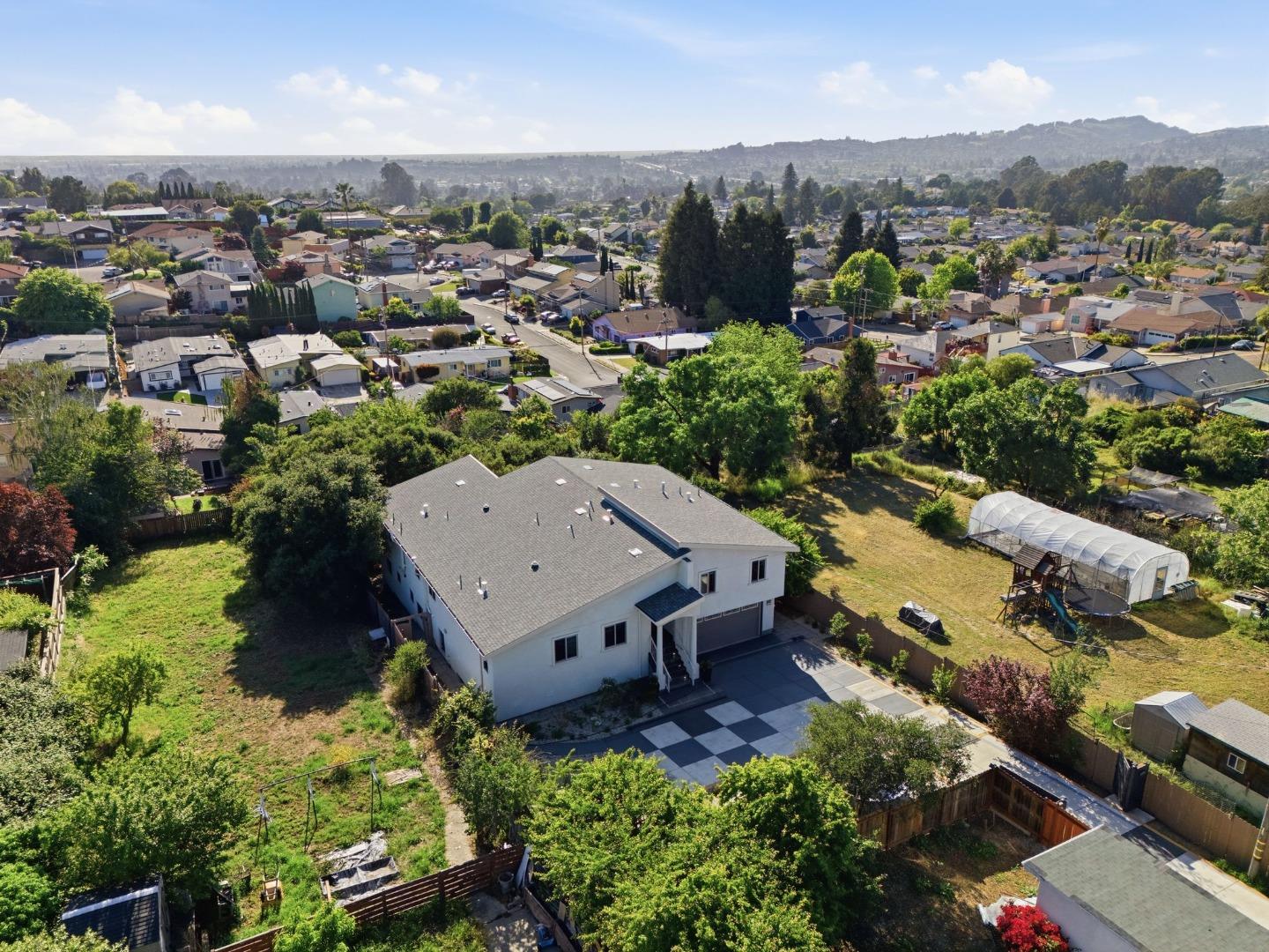 23051 Henry Lane