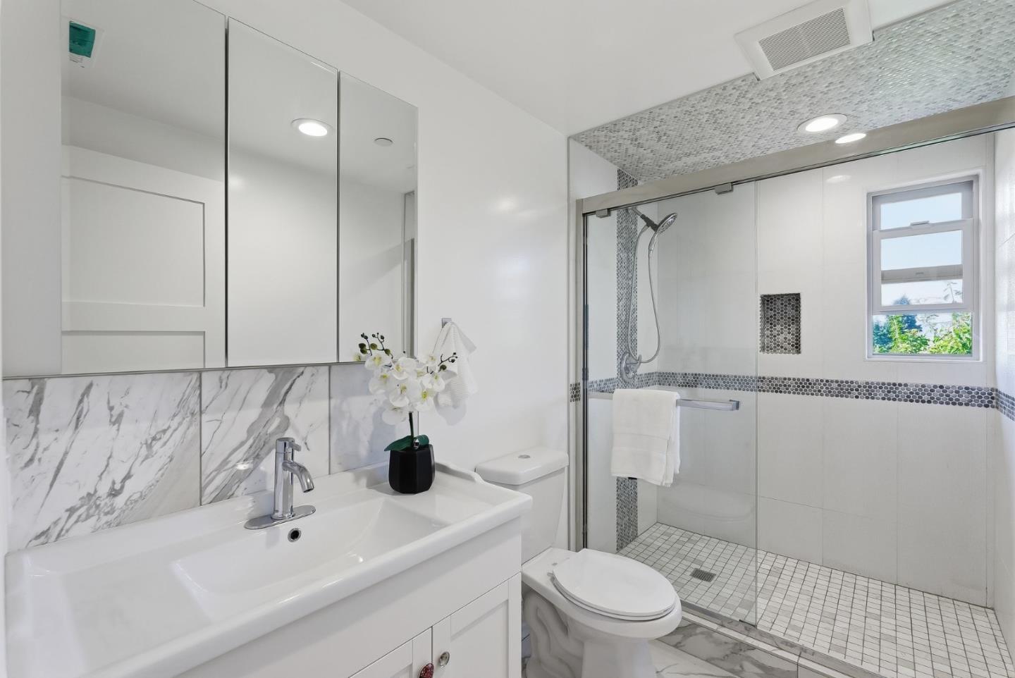23051 Henry Lane