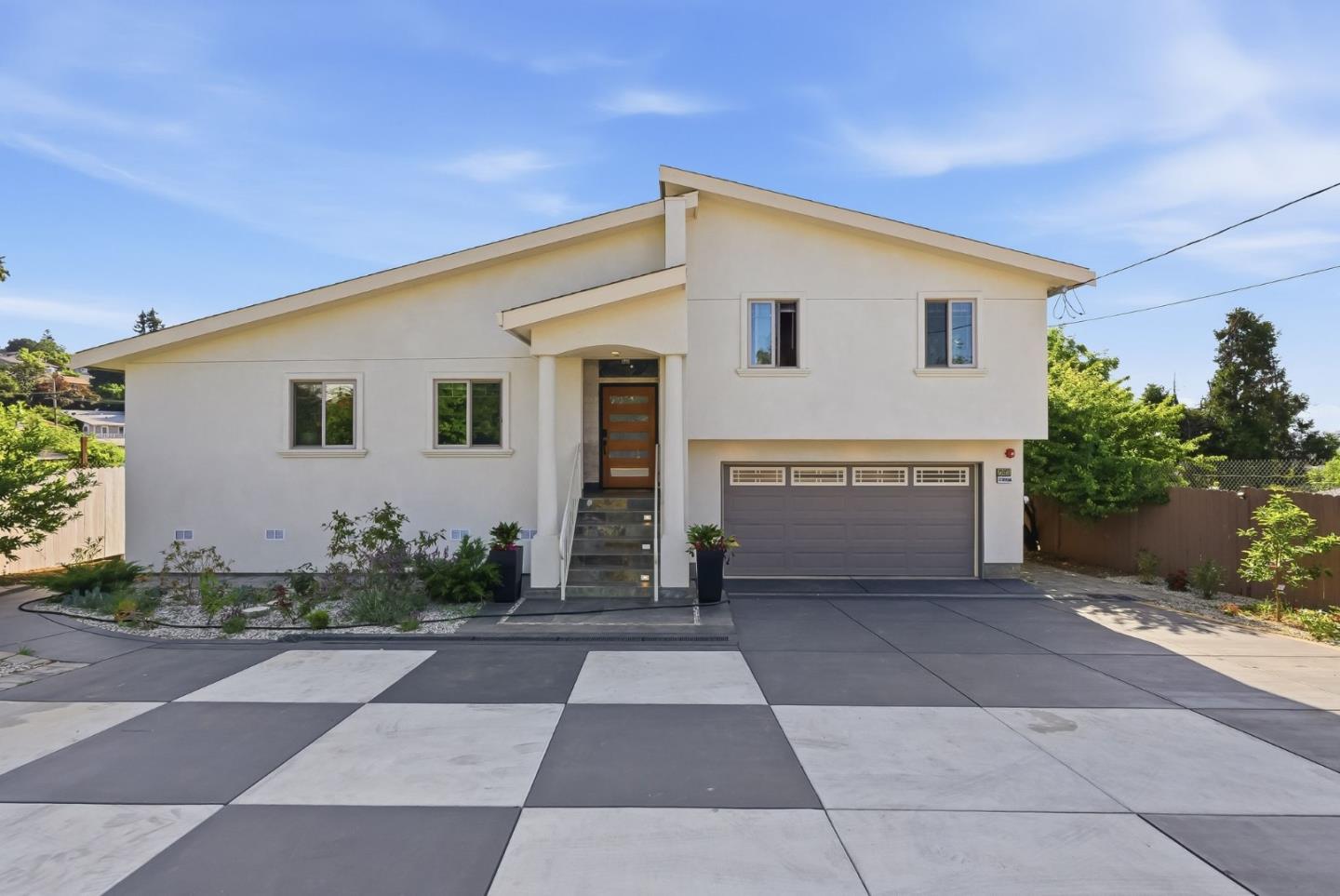 23051 Henry Lane