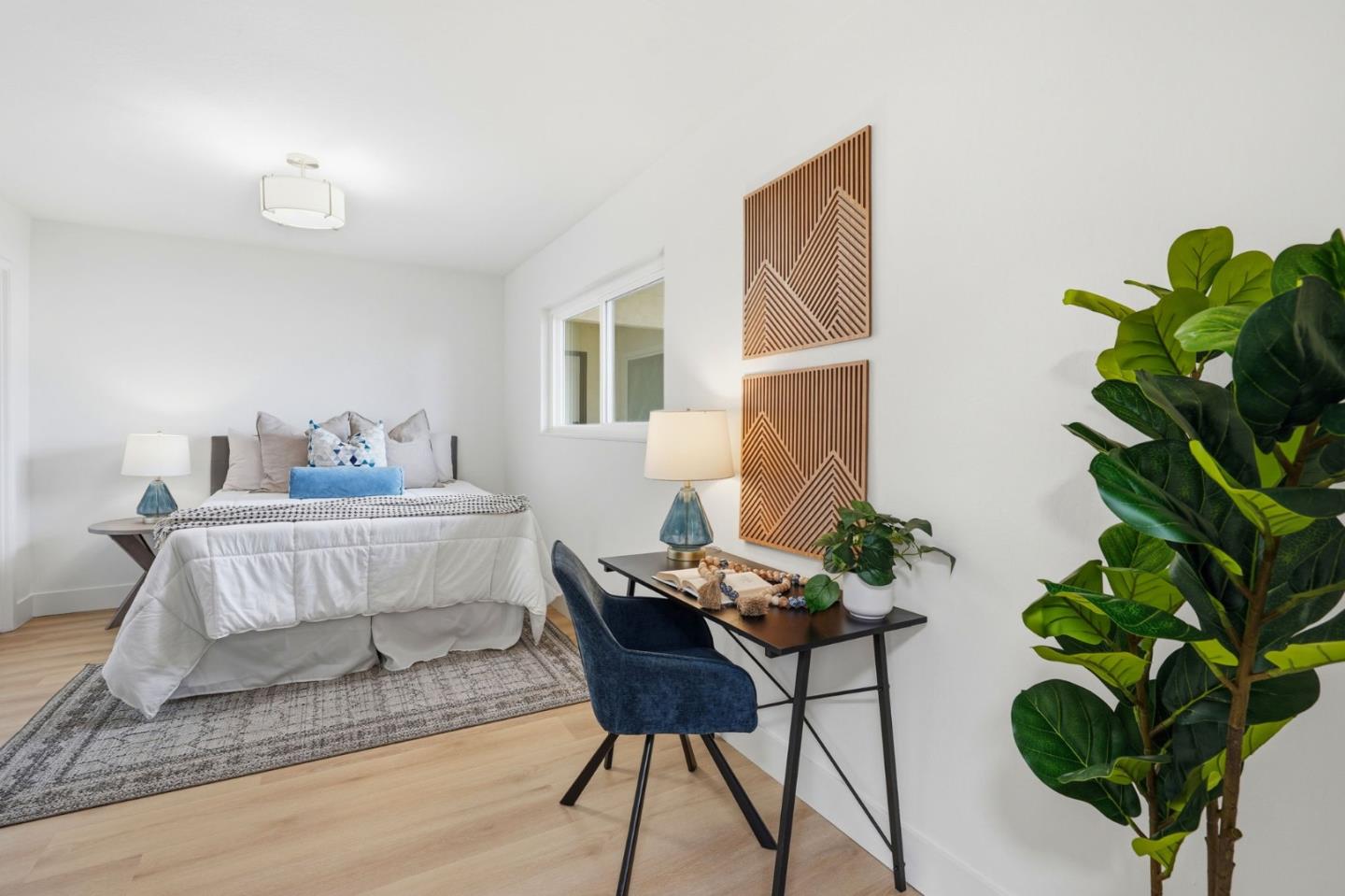 1409 Oxford Street 5