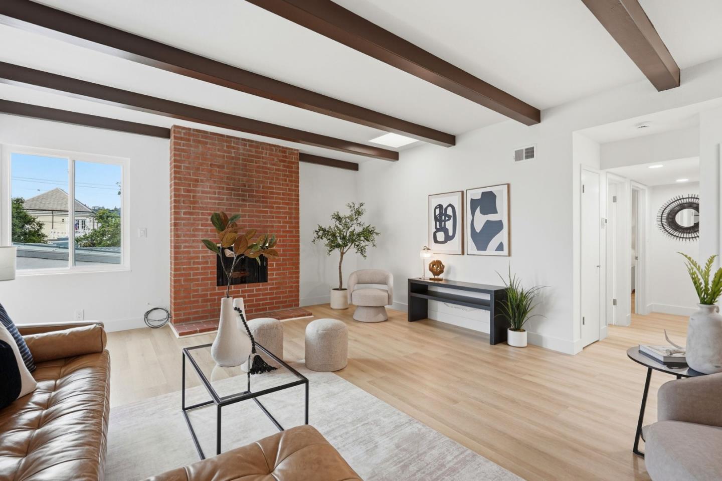 1409 Oxford Street 5