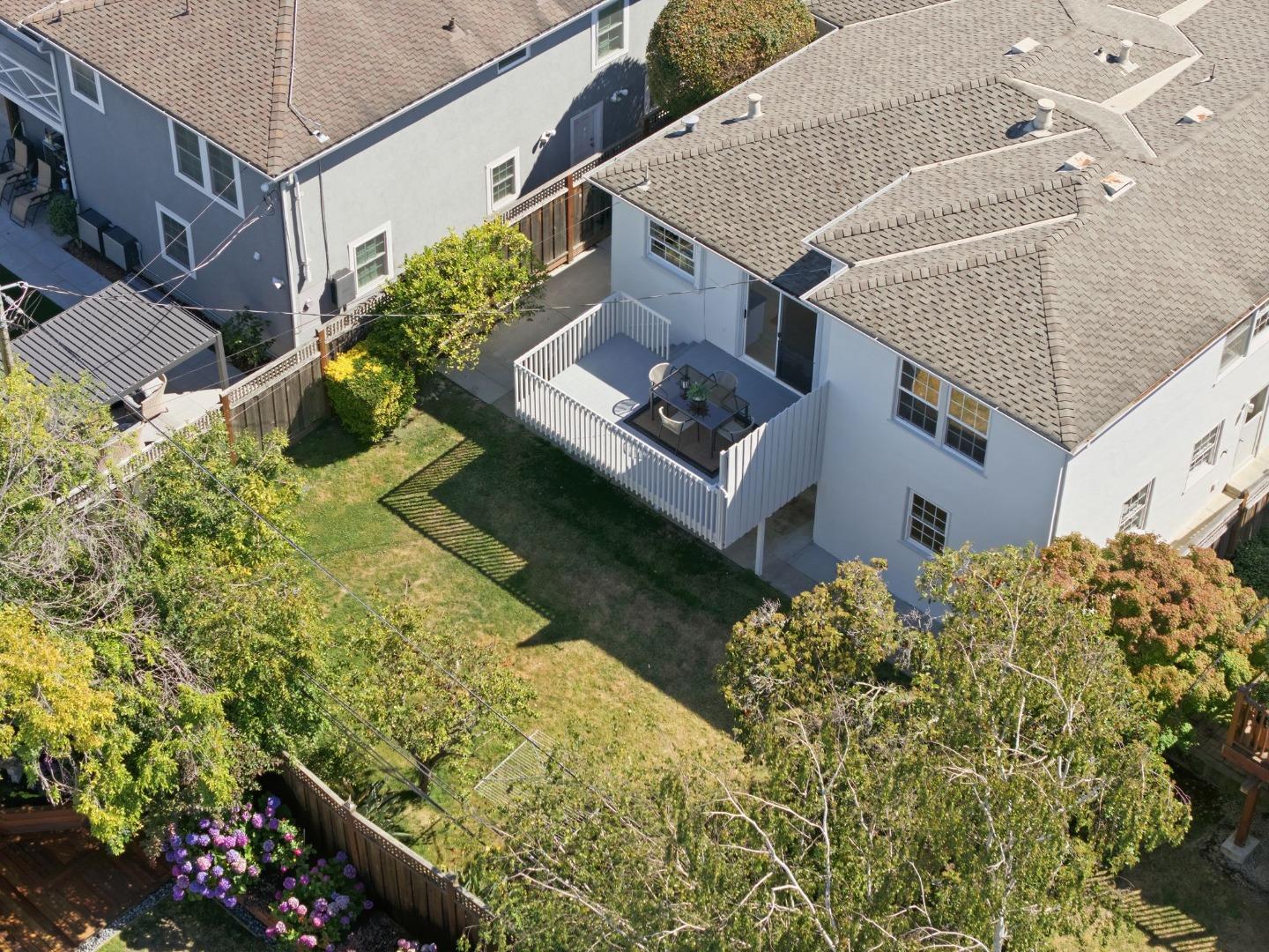 523 Iowa DR