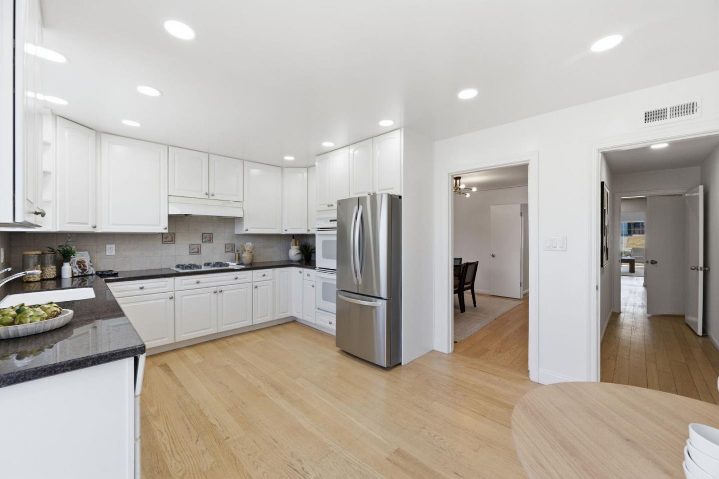523 Iowa DR