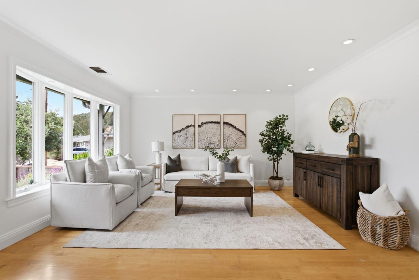 1239 Galvez DR