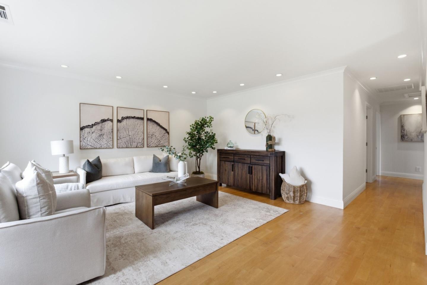 1239 Galvez DR
