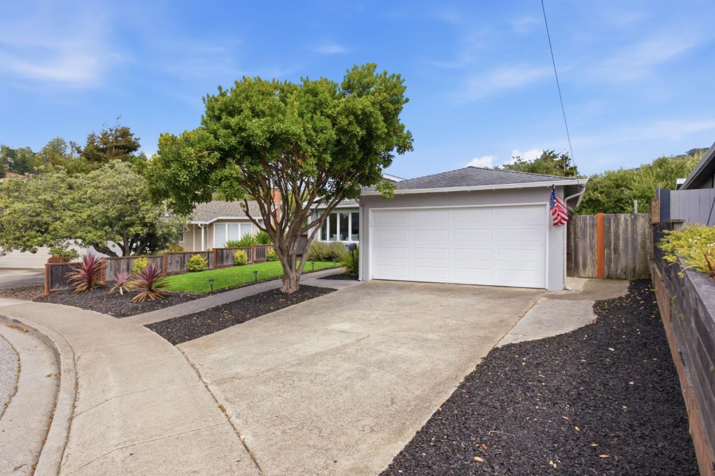 1239 Galvez DR