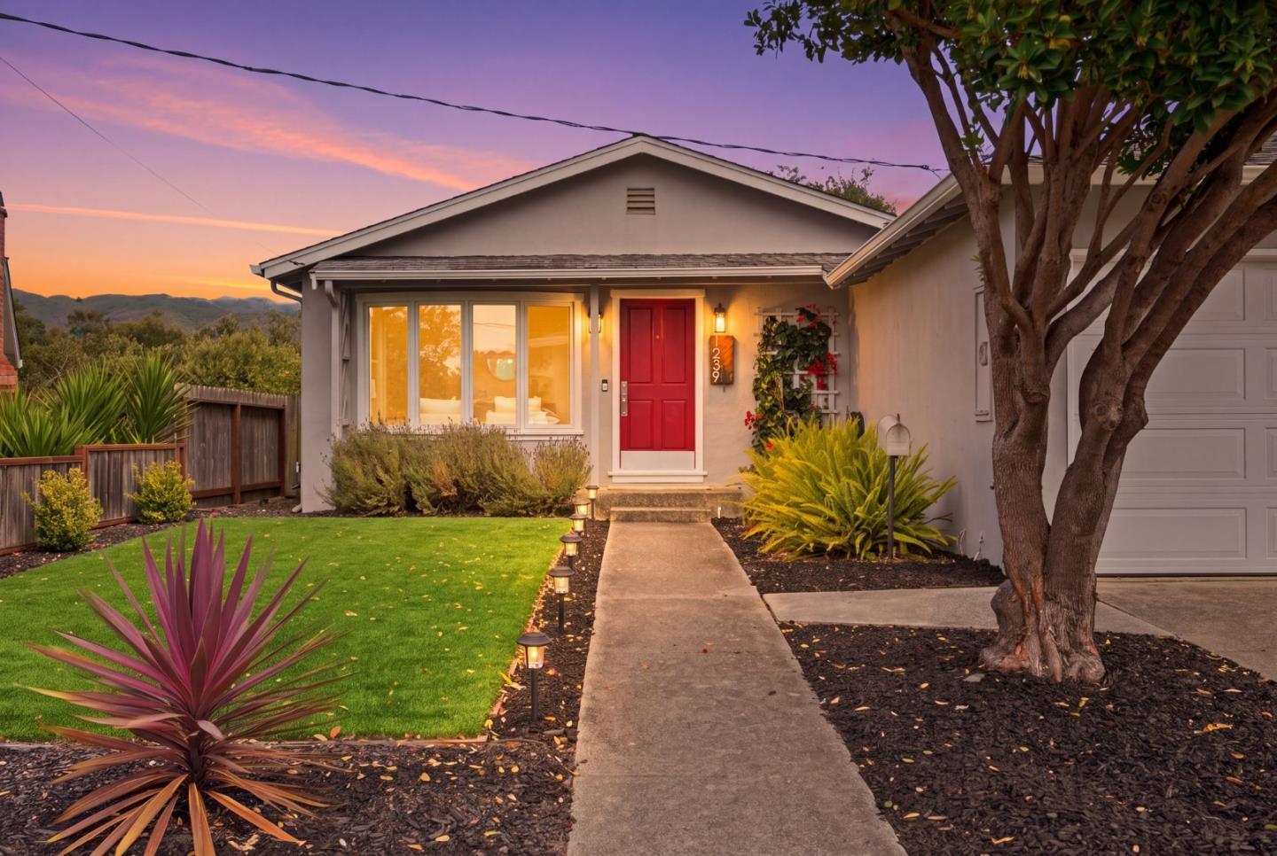 1239 Galvez DR