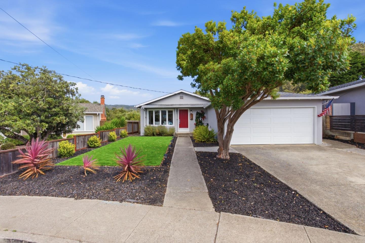 1239 Galvez DR