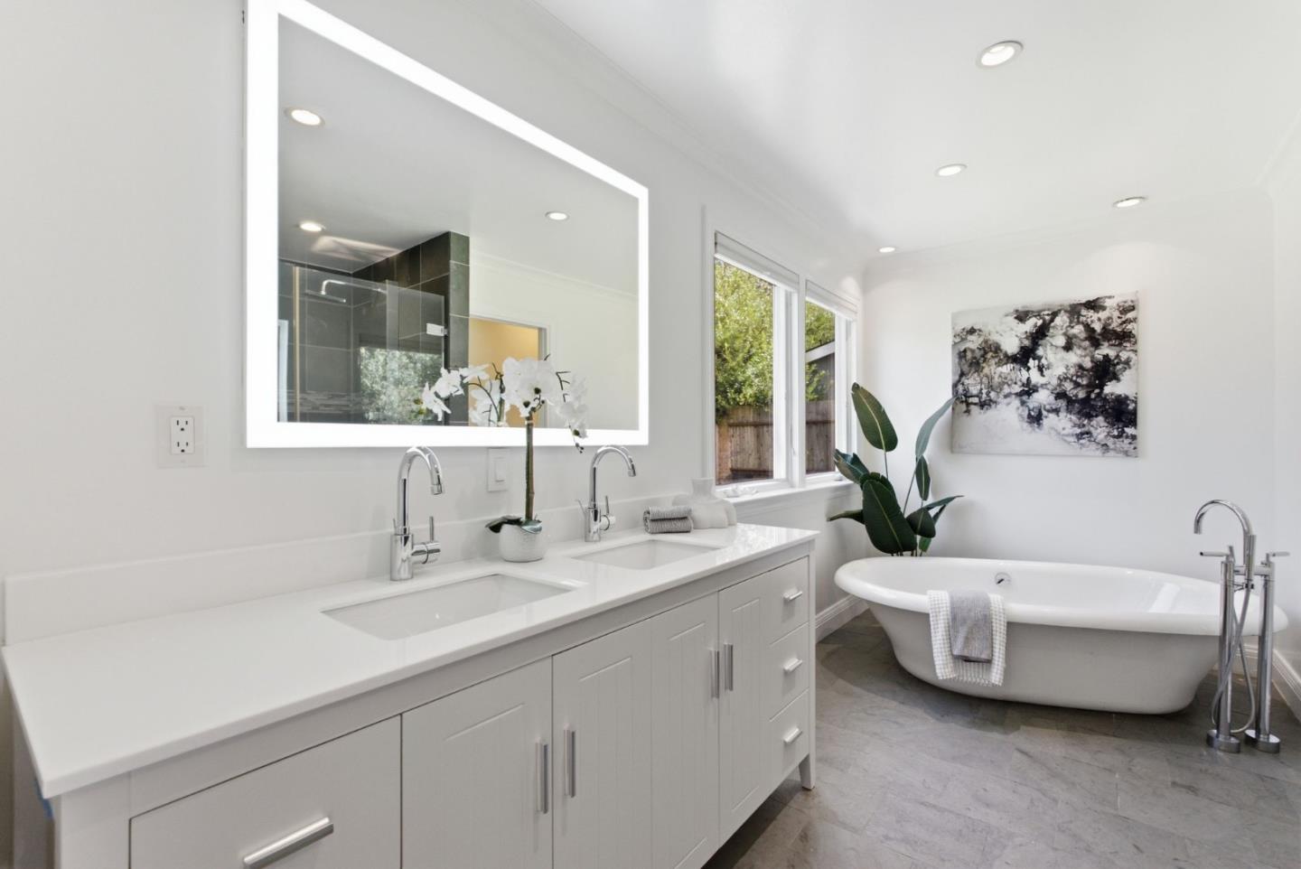 1239 Galvez DR