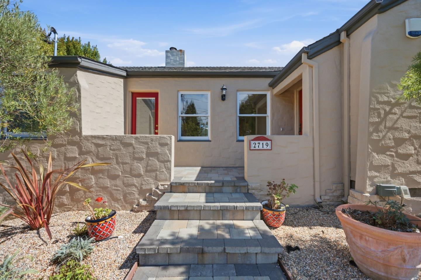 2719 Brewster AVE