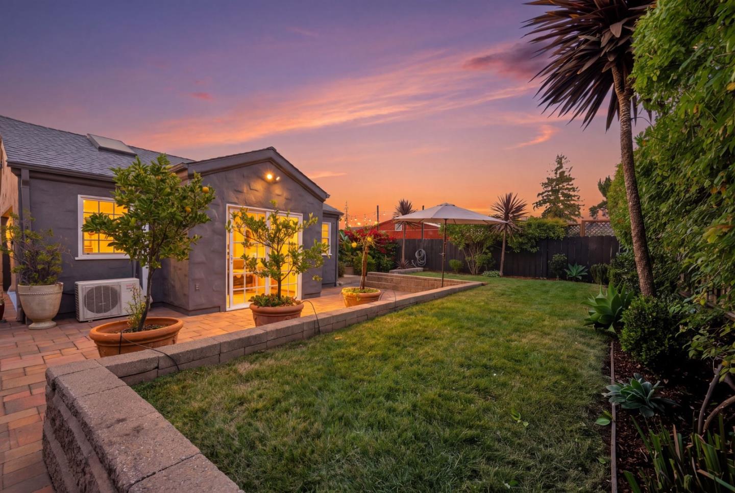 2719 Brewster AVE