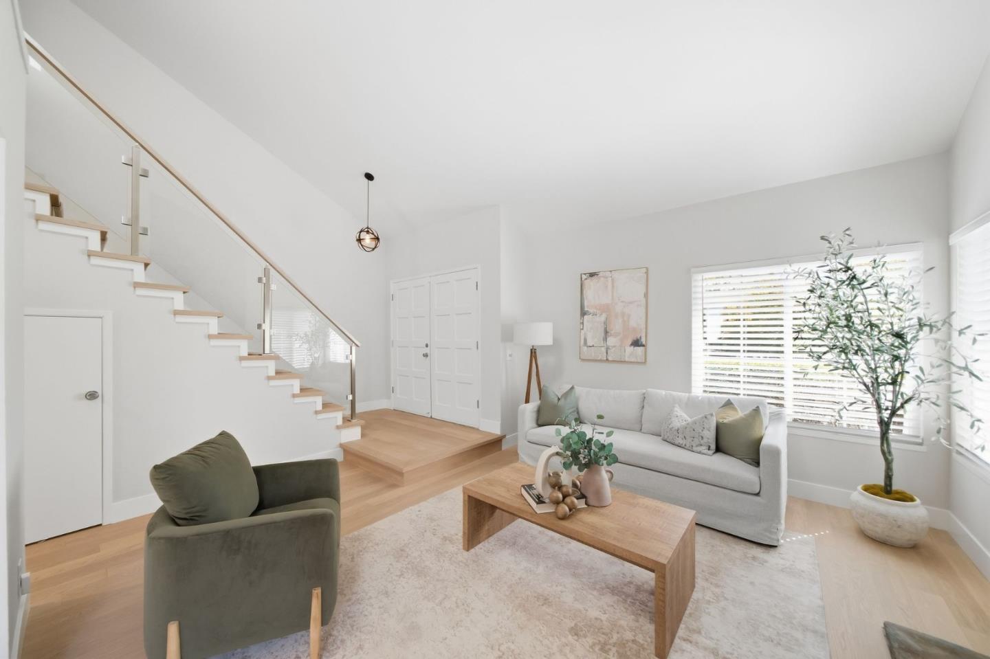 3268 Ursa WAY