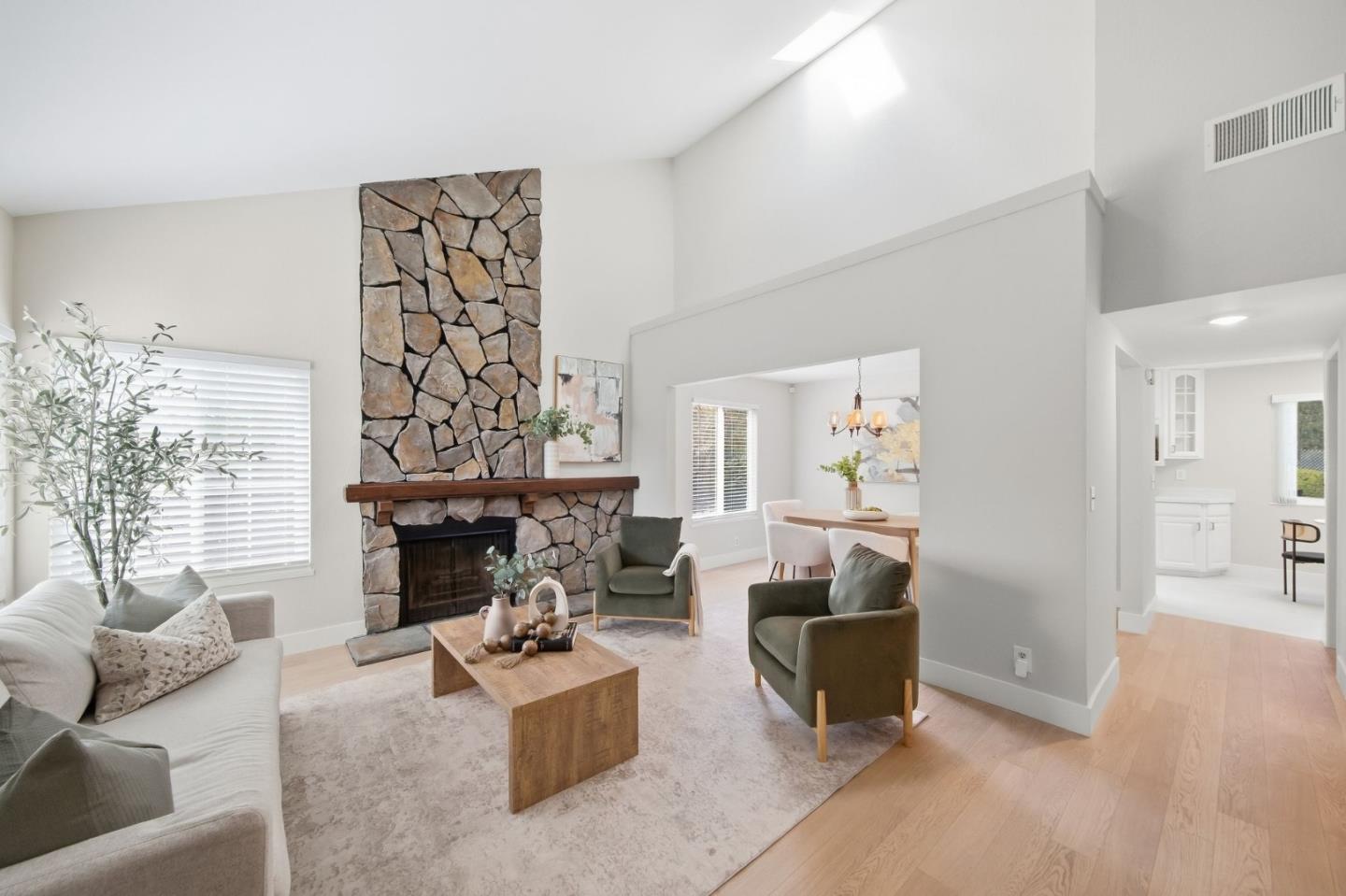 3268 Ursa WAY