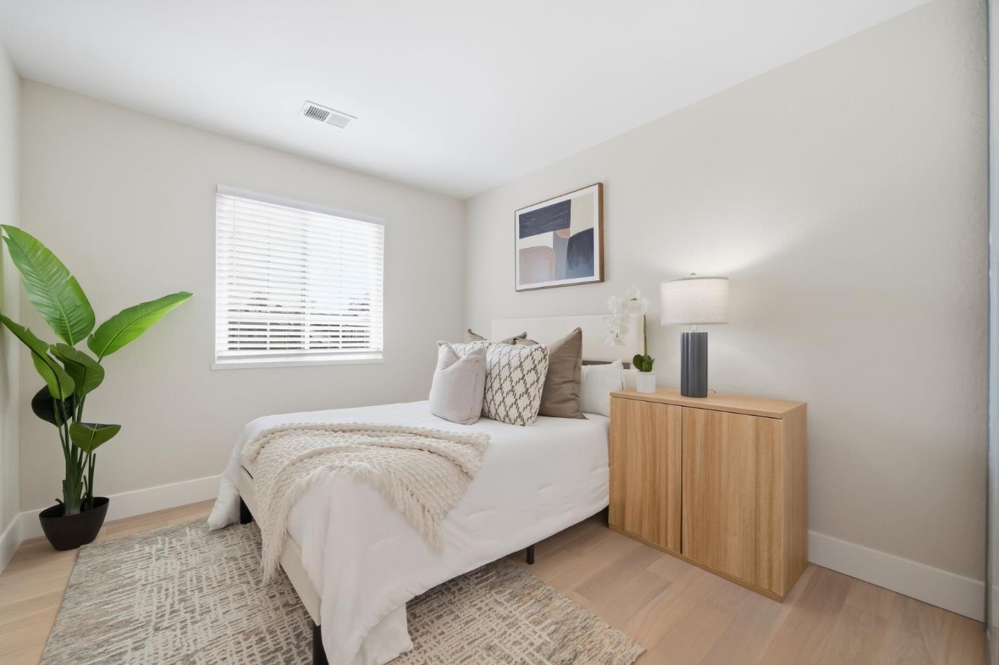 3268 Ursa WAY