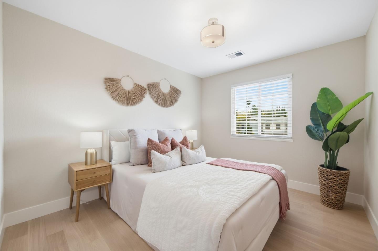 3268 Ursa WAY