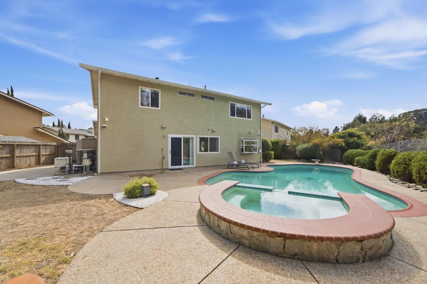 3268 Ursa WAY