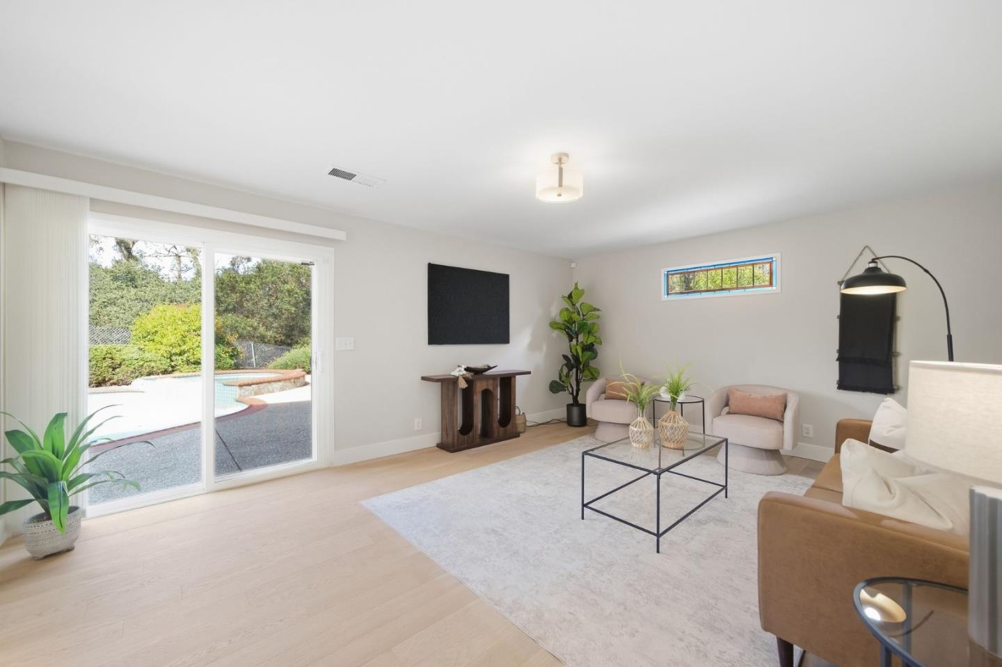 3268 Ursa WAY