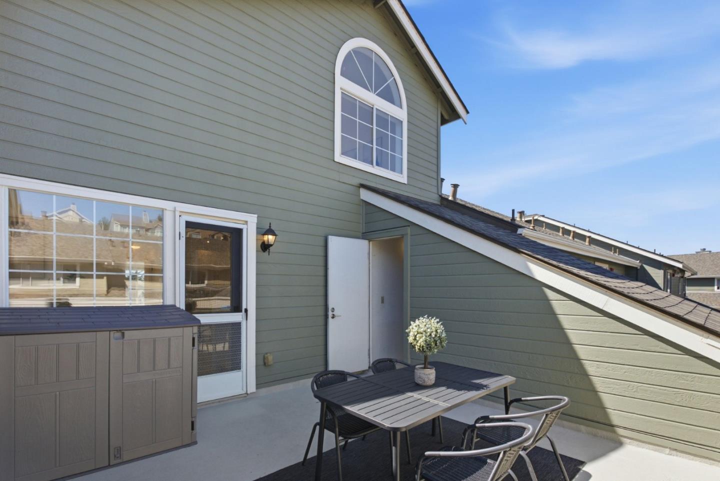 1902 Jameston LN