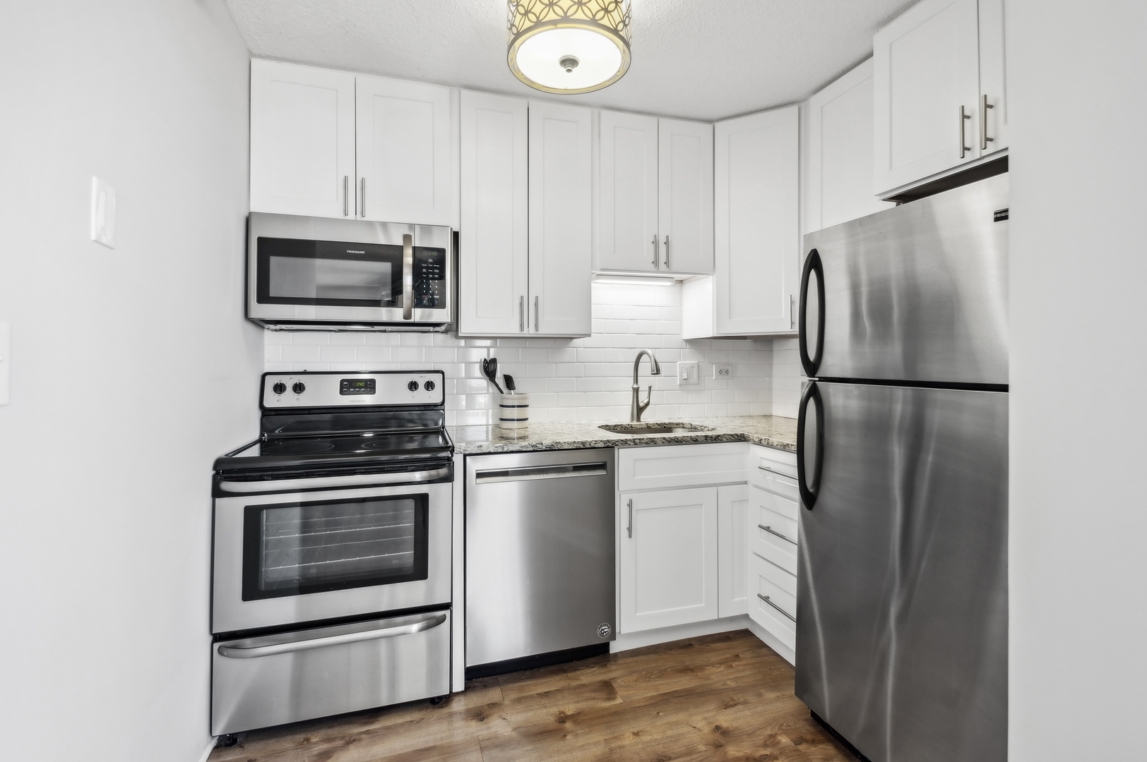 111 W MAPLE Street Unit: 2907