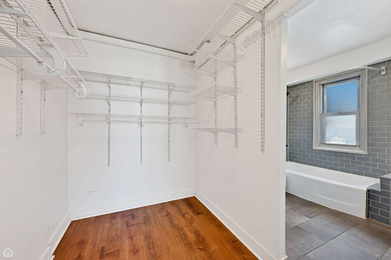 2909 N Sheridan Road Unit: 1502