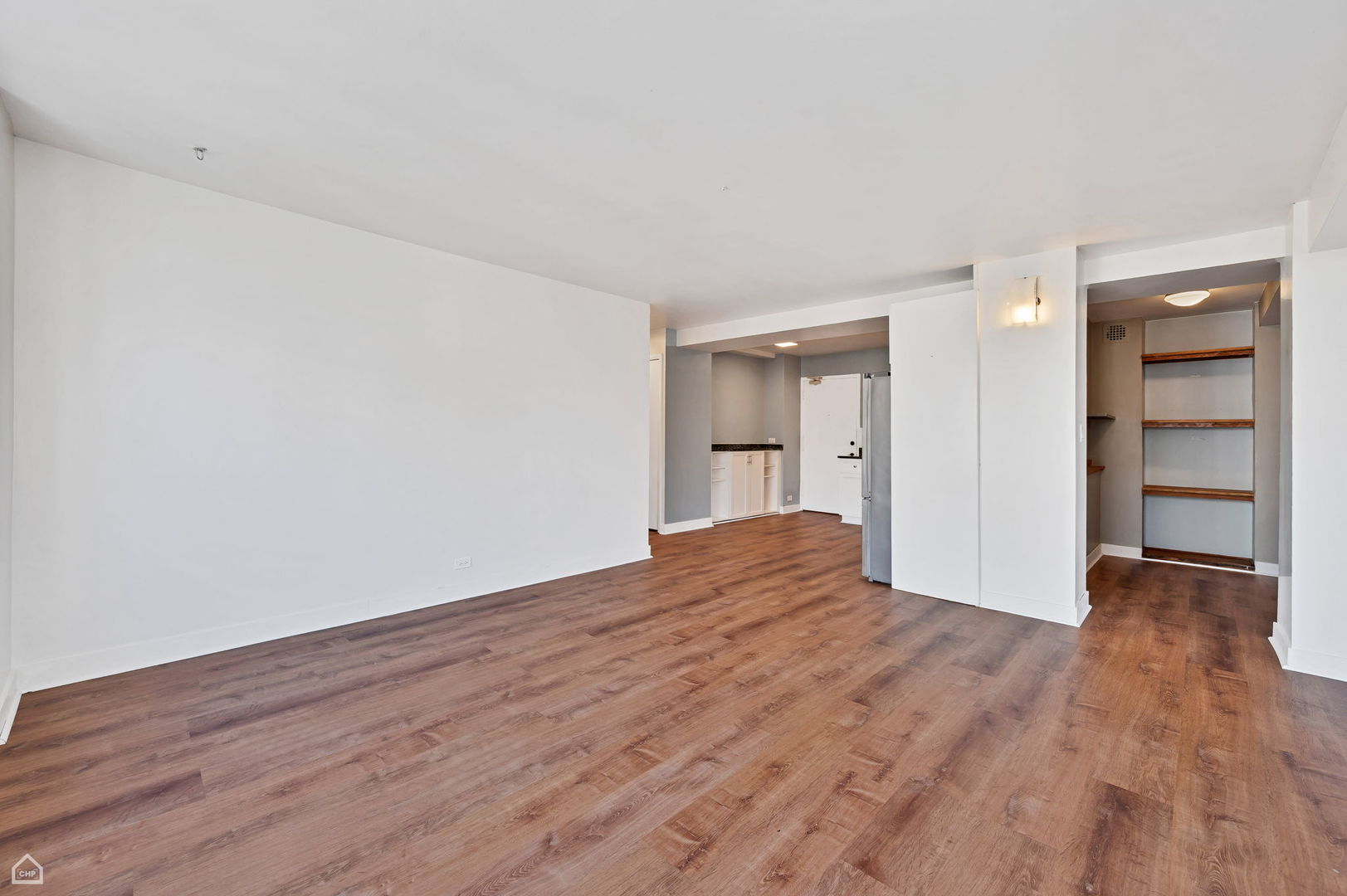 2909 N Sheridan Road Unit: 1502