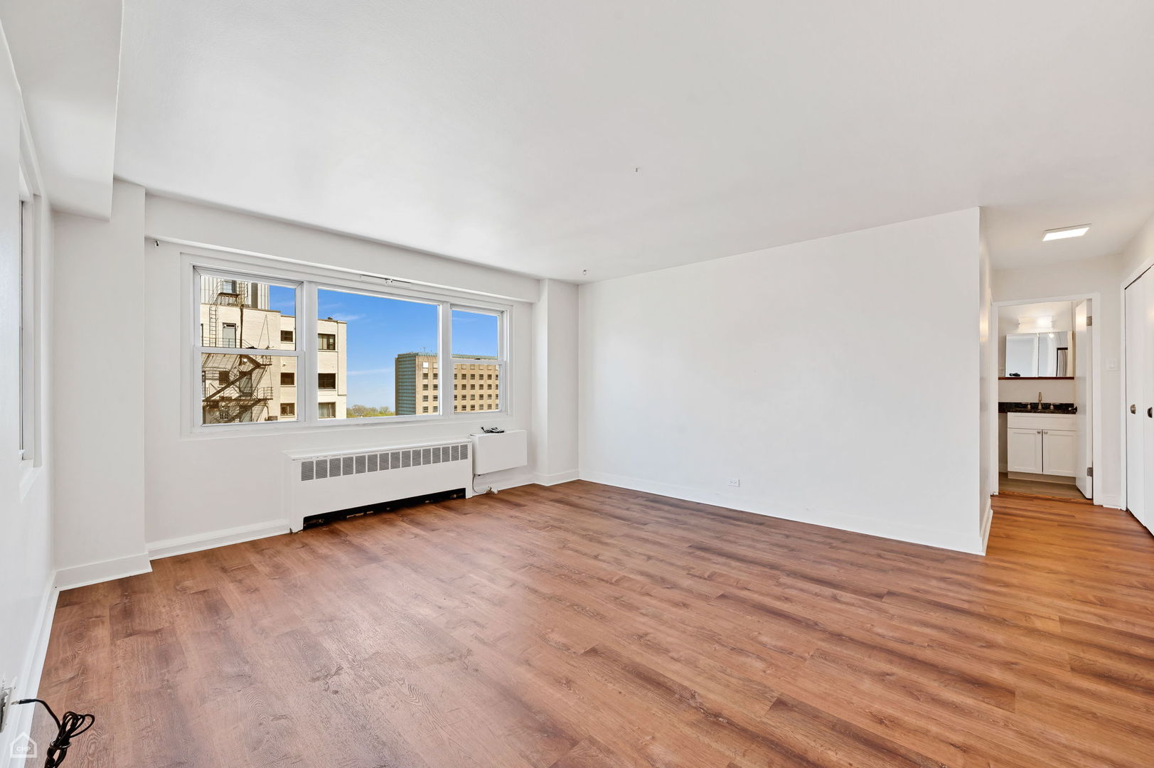2909 N Sheridan Road Unit: 1502