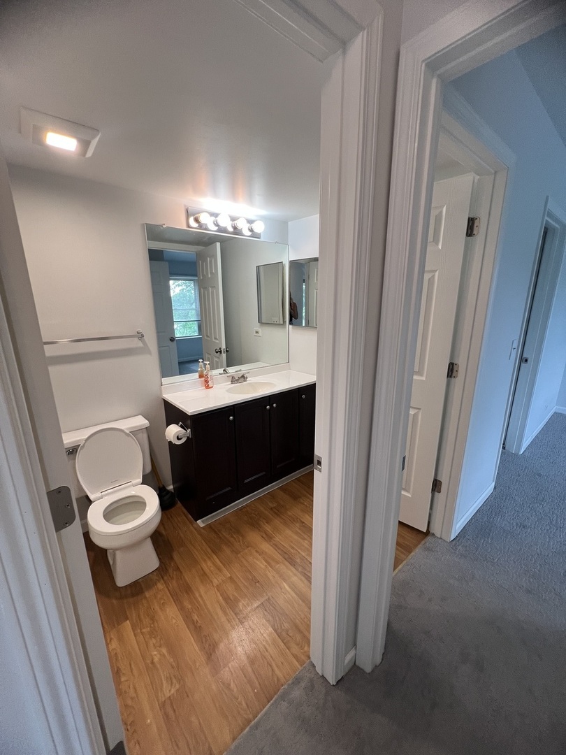 125 Glengarry Drive Unit: 8-301
