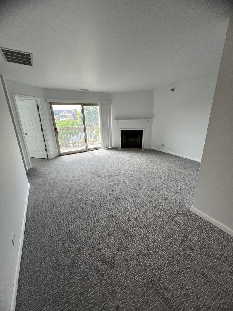 125 Glengarry Drive Unit: 8-301