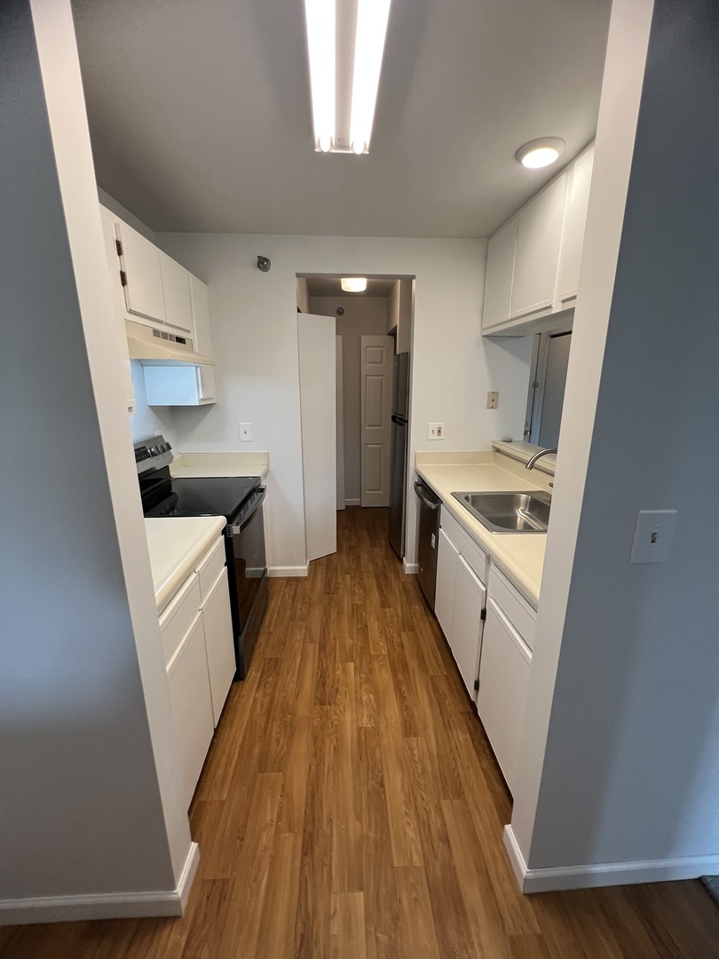 125 Glengarry Drive Unit: 8-301