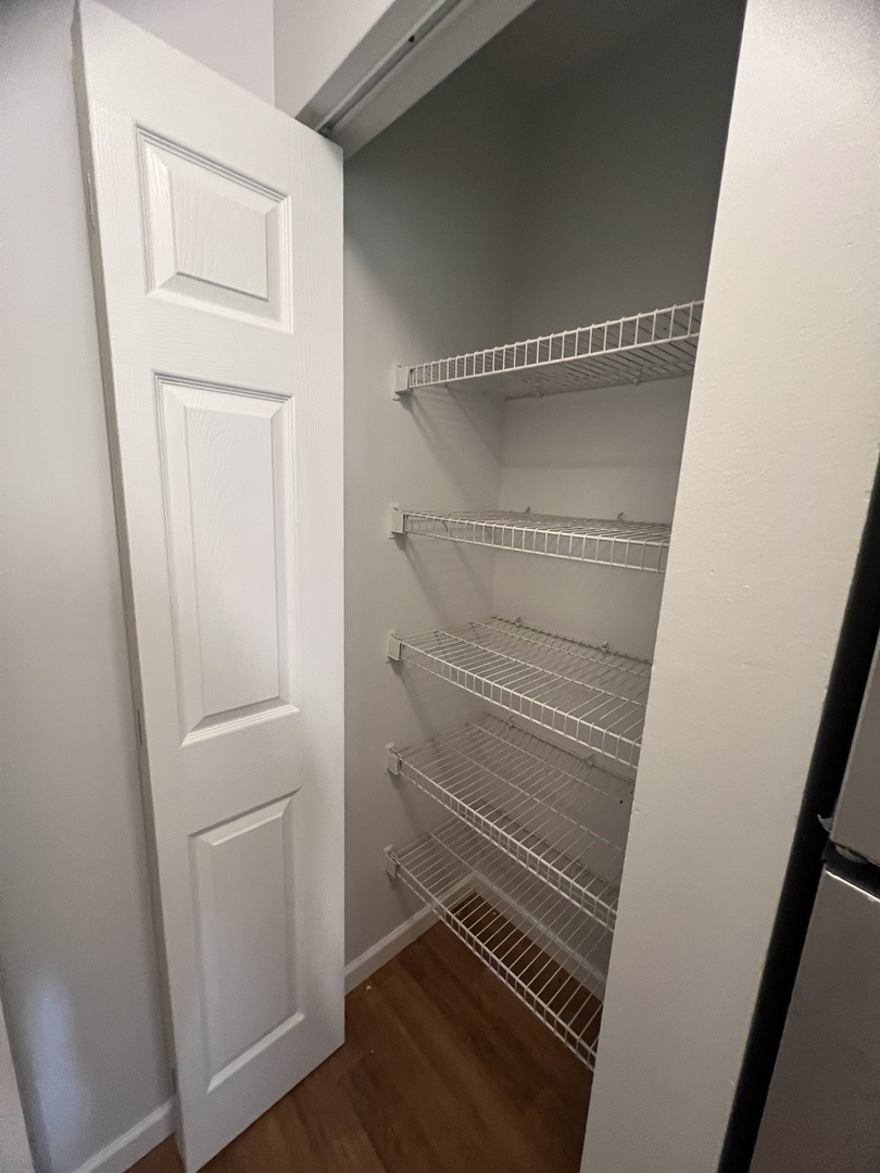 125 Glengarry Drive Unit: 8-301