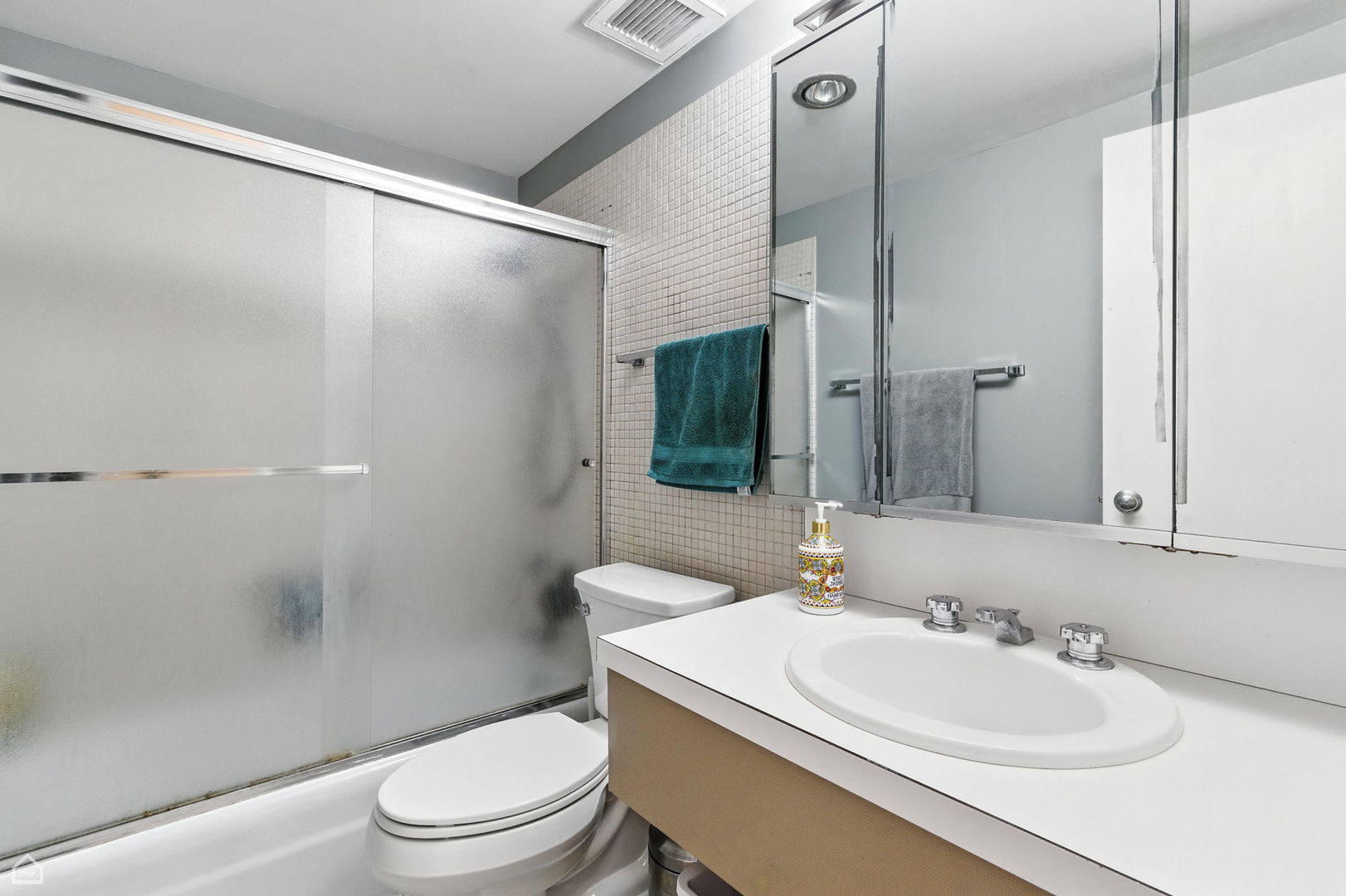 175 E Delaware Place Unit: 5501