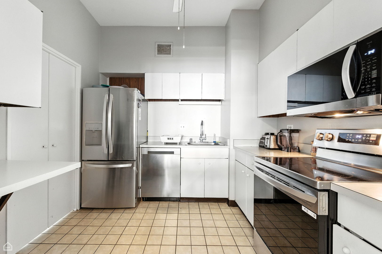 175 E Delaware Place Unit: 5501