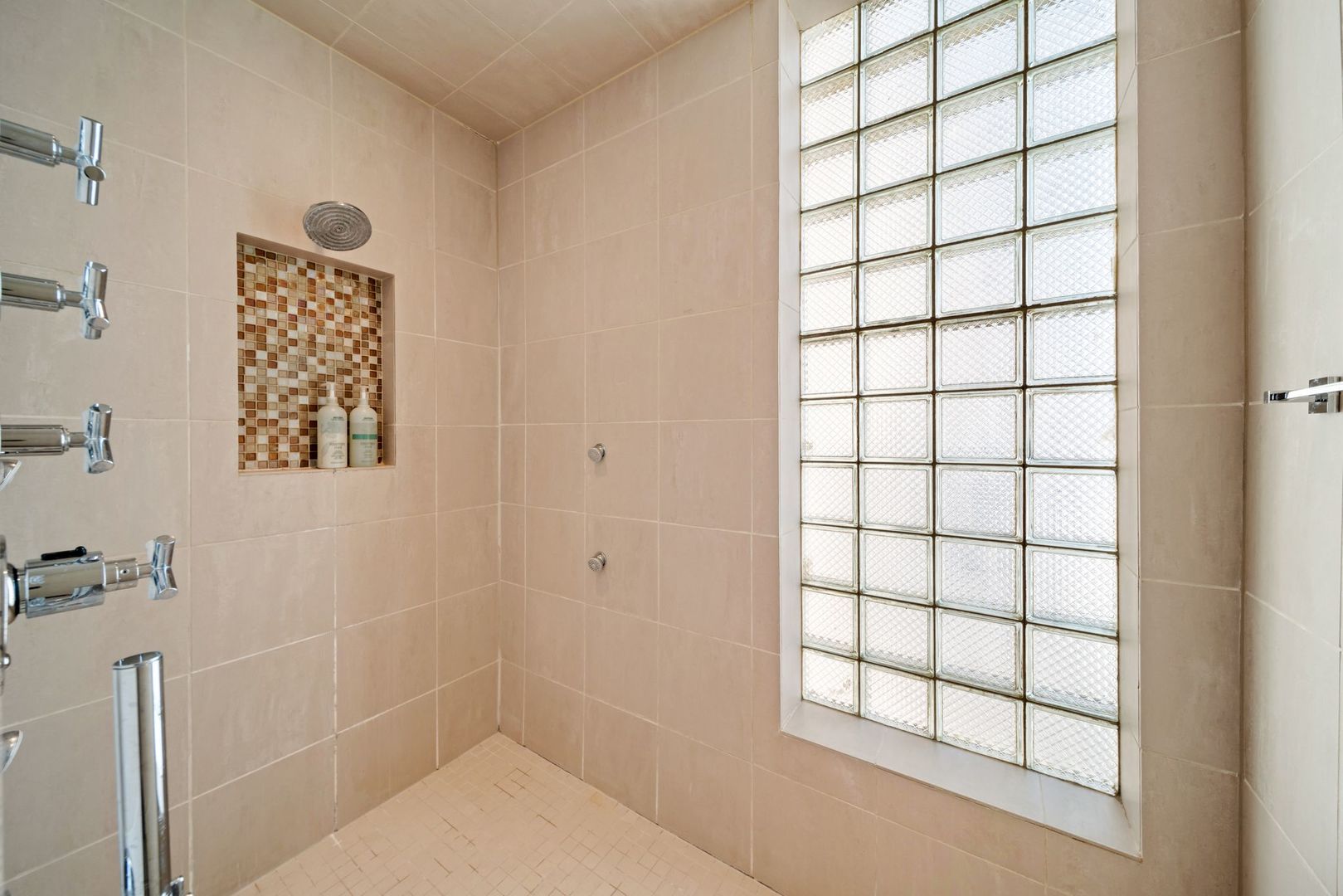 3444 N Halsted Street Unit: PH