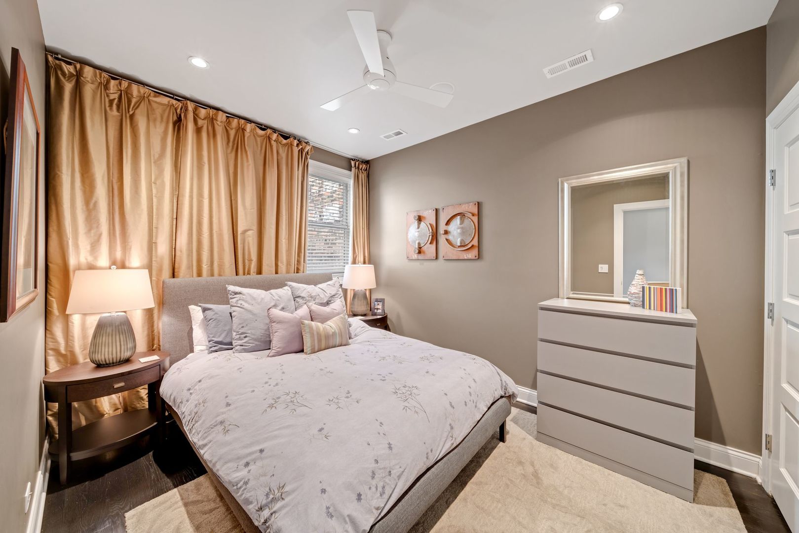 3444 N Halsted Street Unit: PH
