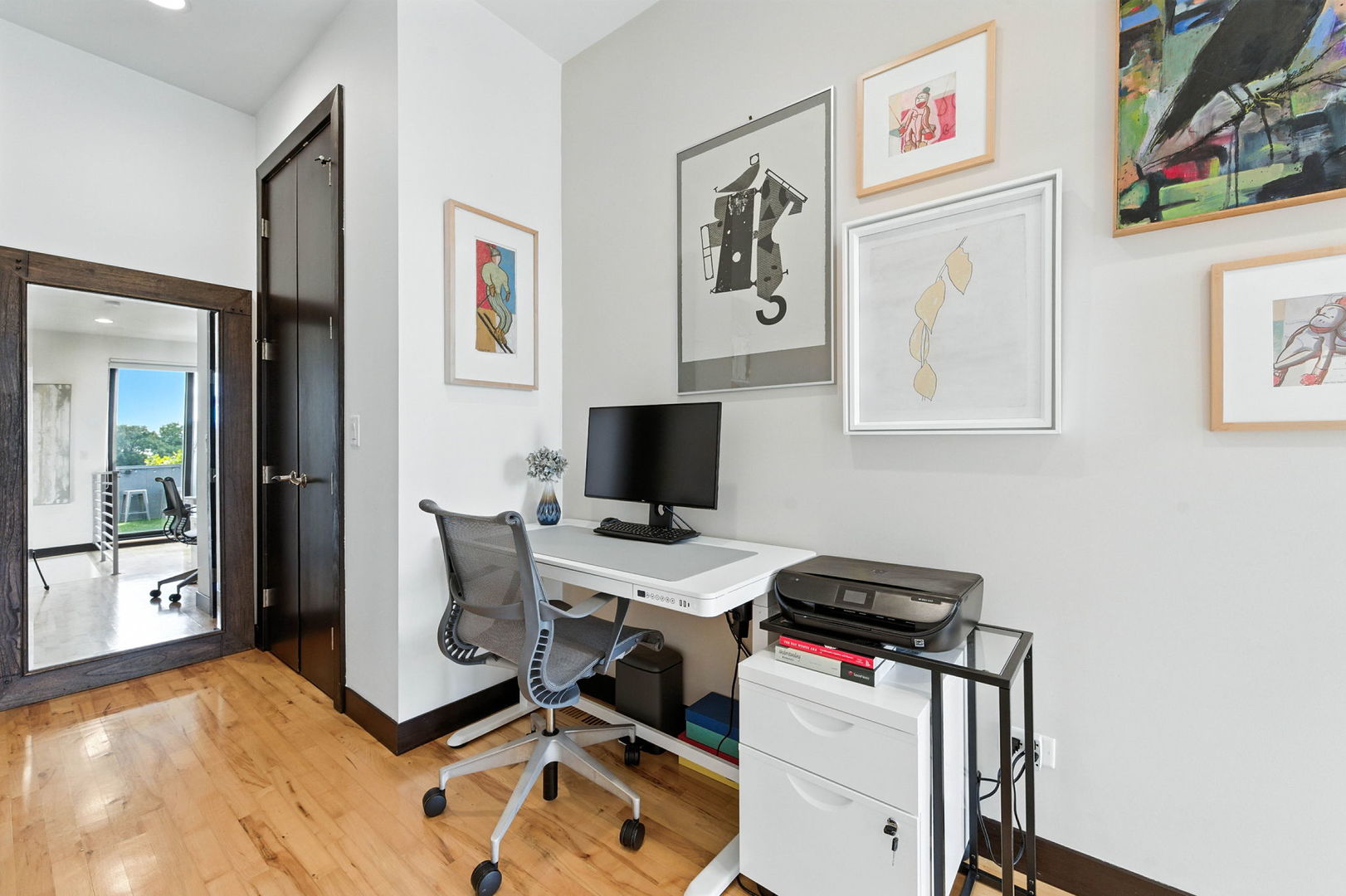 2130 W NORTH Avenue Unit: 303