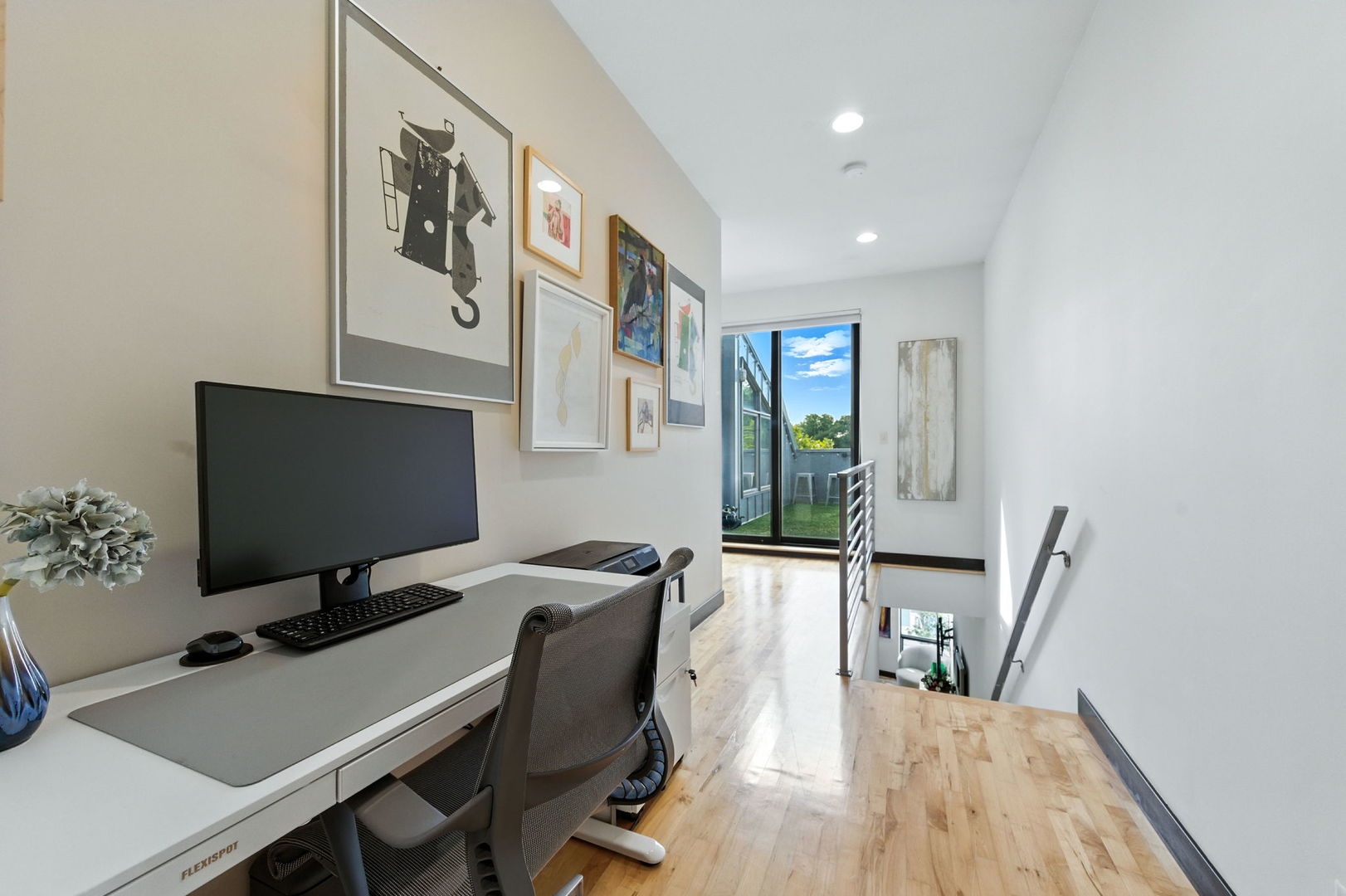 2130 W NORTH Avenue Unit: 303