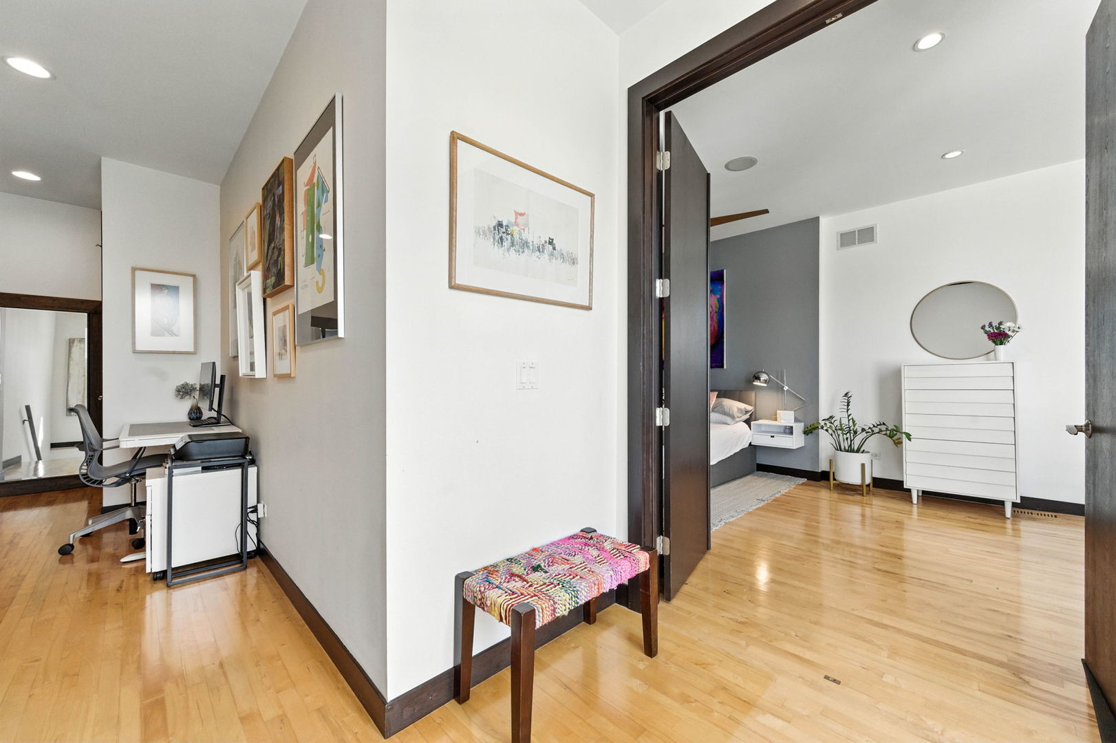 2130 W NORTH Avenue Unit: 303