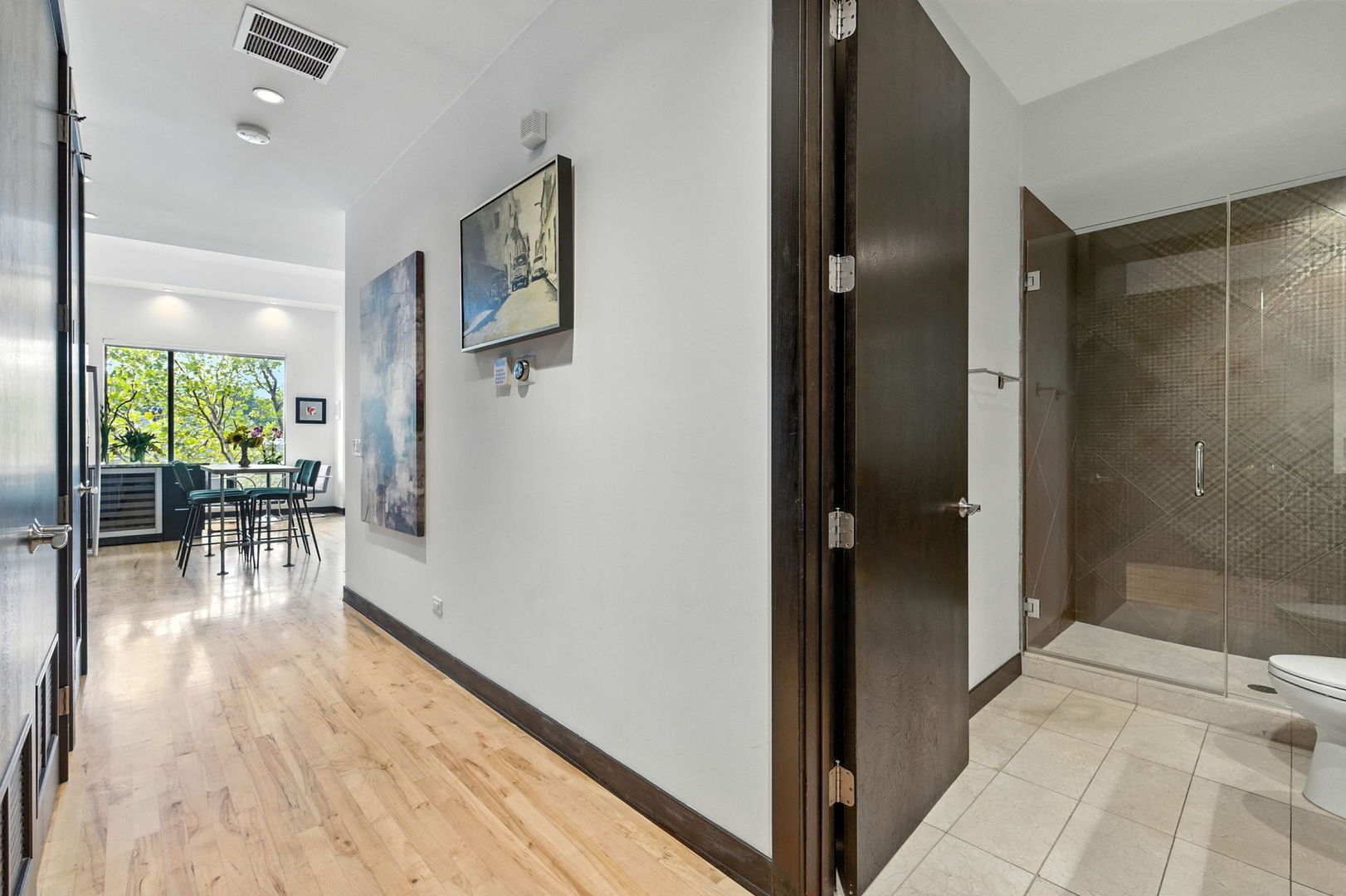 2130 W NORTH Avenue Unit: 303