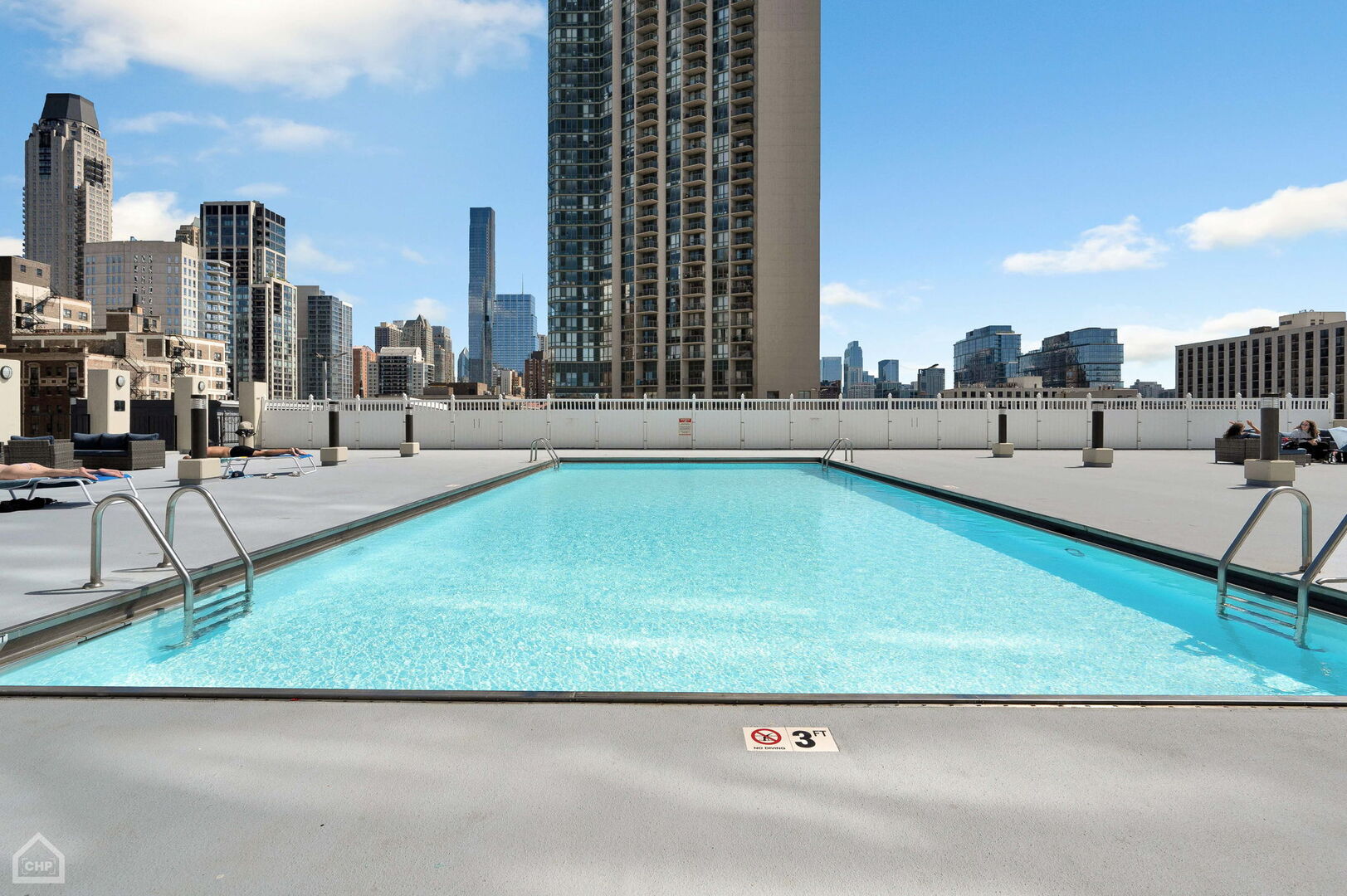 1122 N Clark Street Unit: 1910