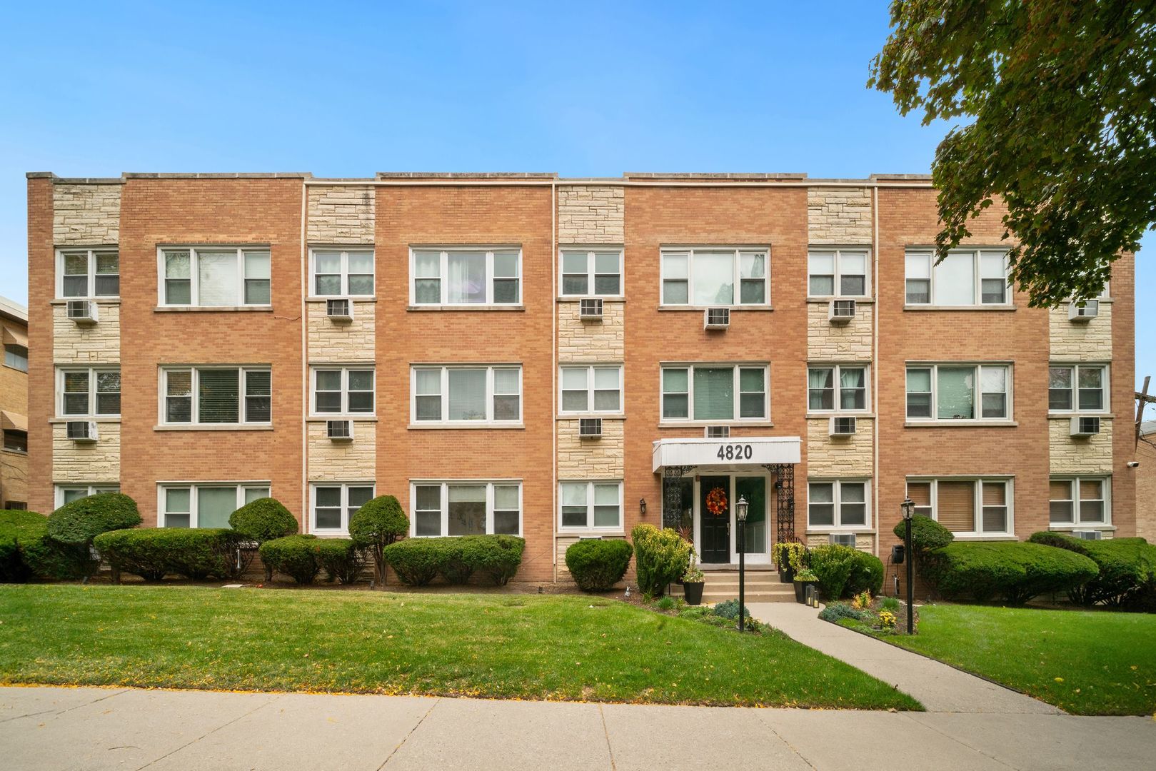 4820 Conrad Street Unit: 101