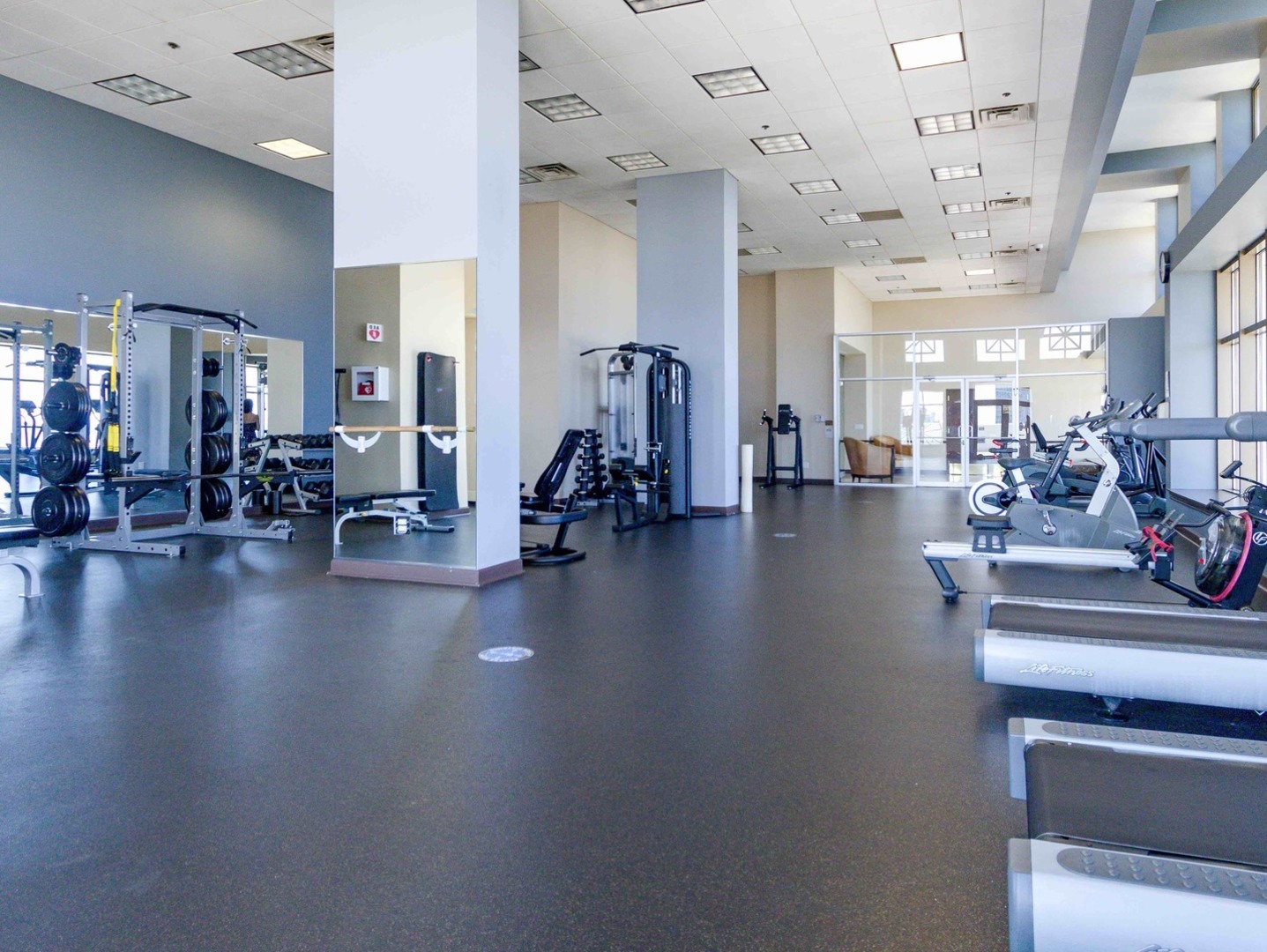 1335 S PRAIRIE Avenue Unit: 1706