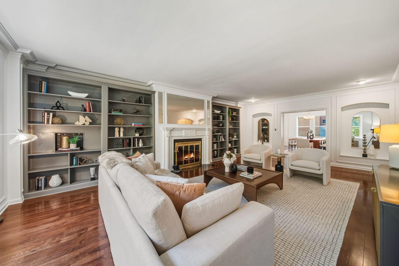 2912 N COMMONWEALTH Avenue Unit: 1A