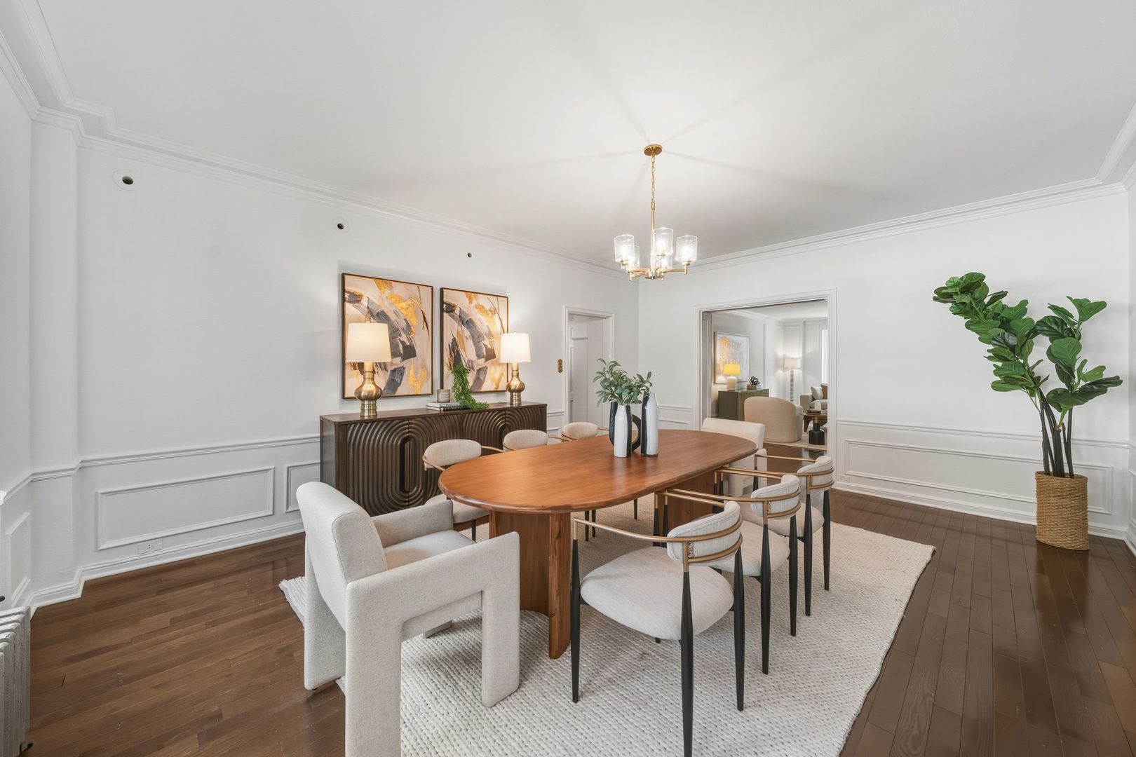 2912 N COMMONWEALTH Avenue Unit: 1A