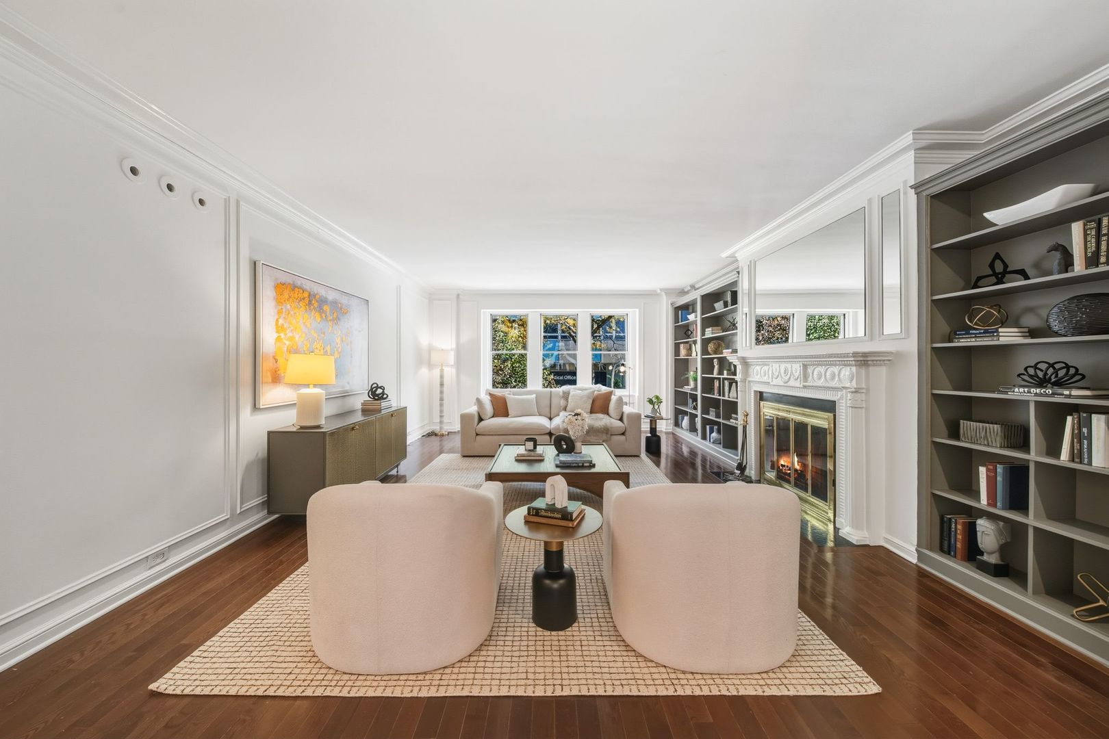 2912 N COMMONWEALTH Avenue Unit: 1A