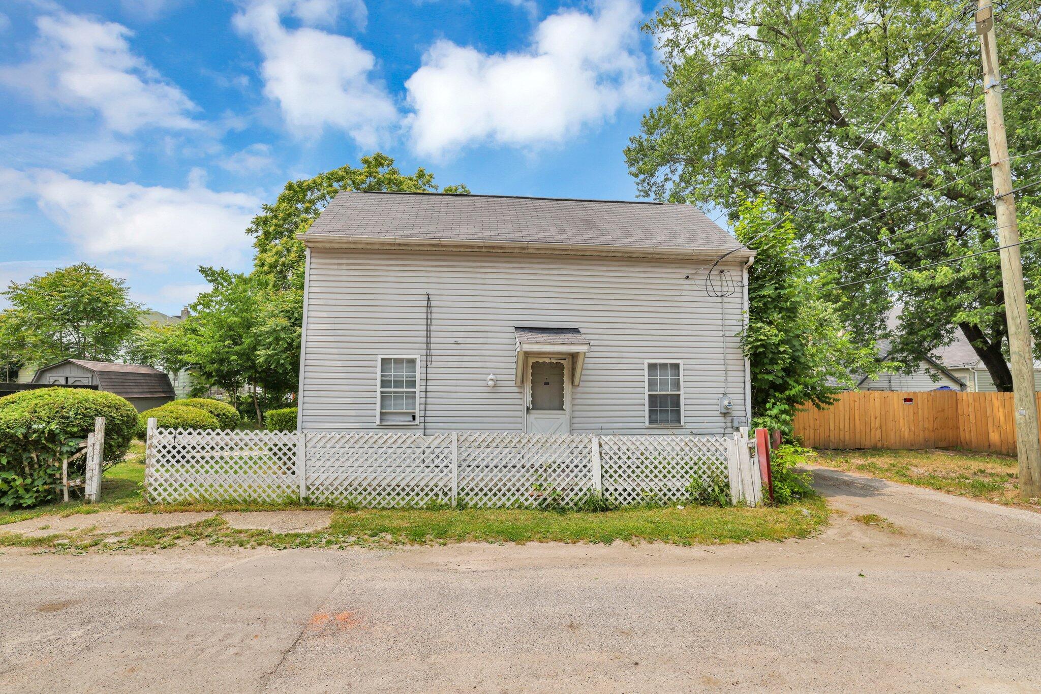 1426 E Rich Street