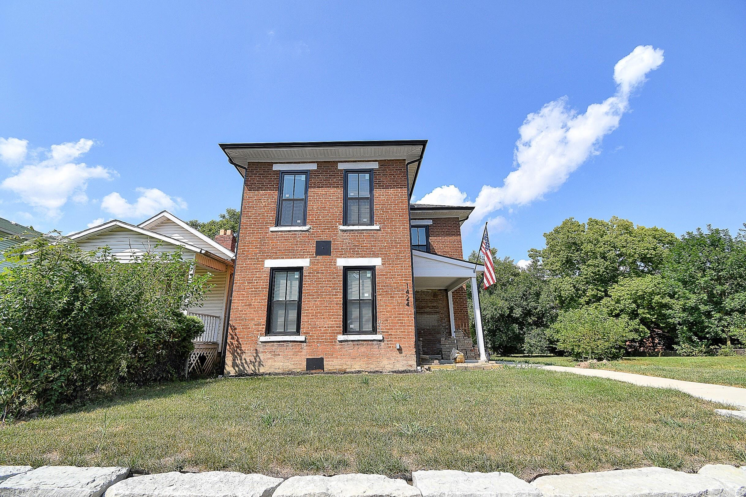 1426 E Rich Street