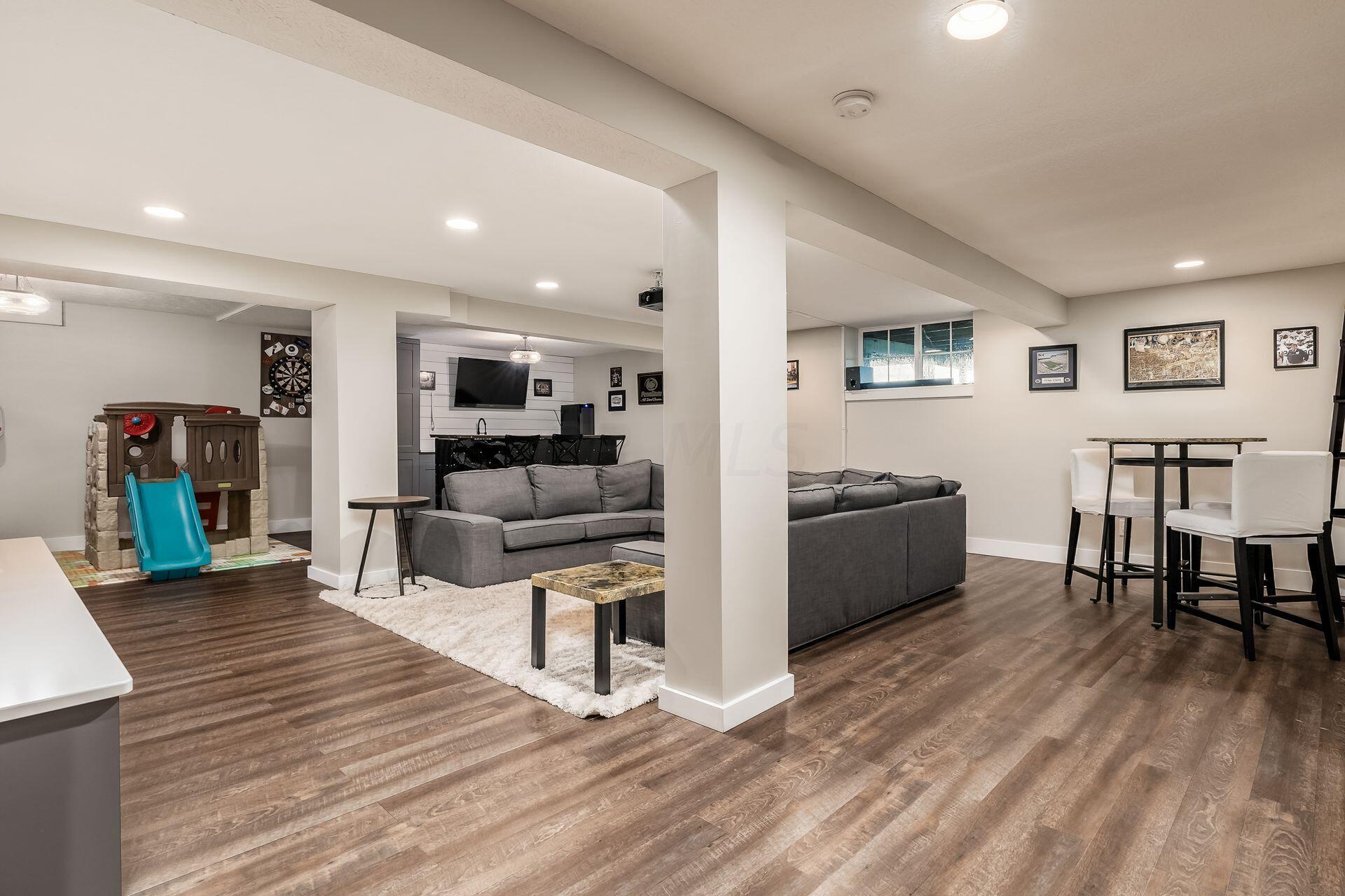 9500 Ireland Court