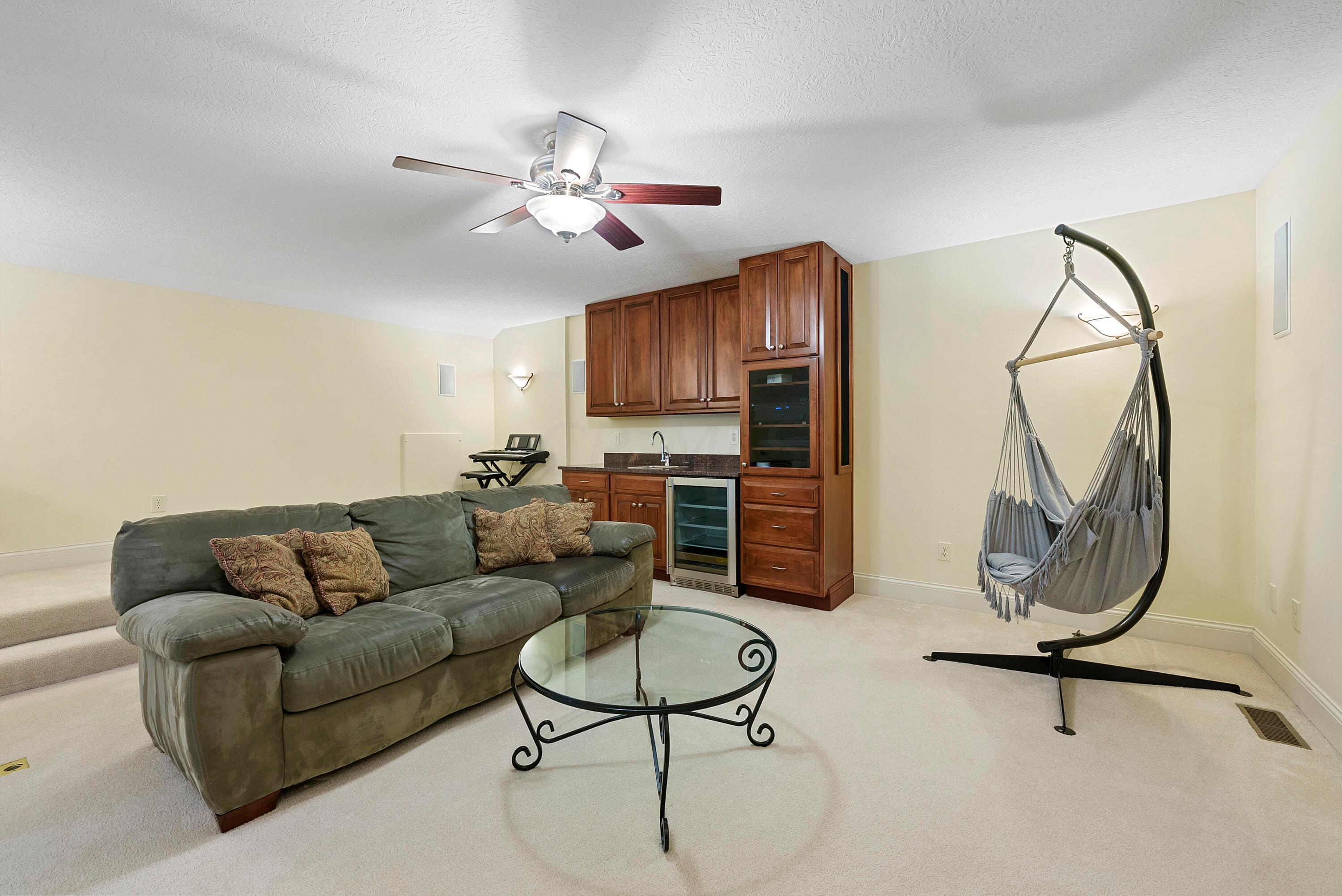 5516 Lynbrook Lane
