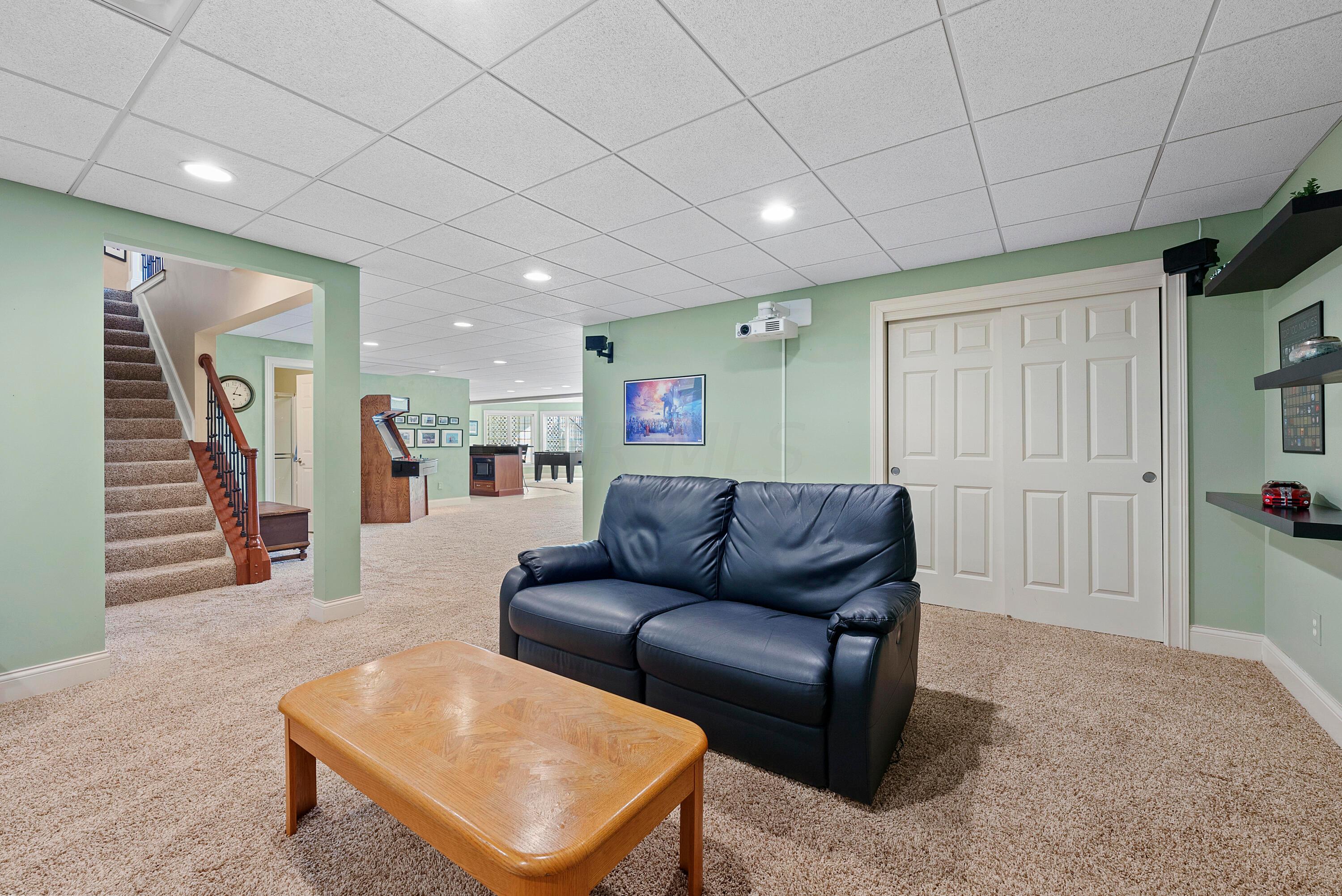 5516 Lynbrook Lane